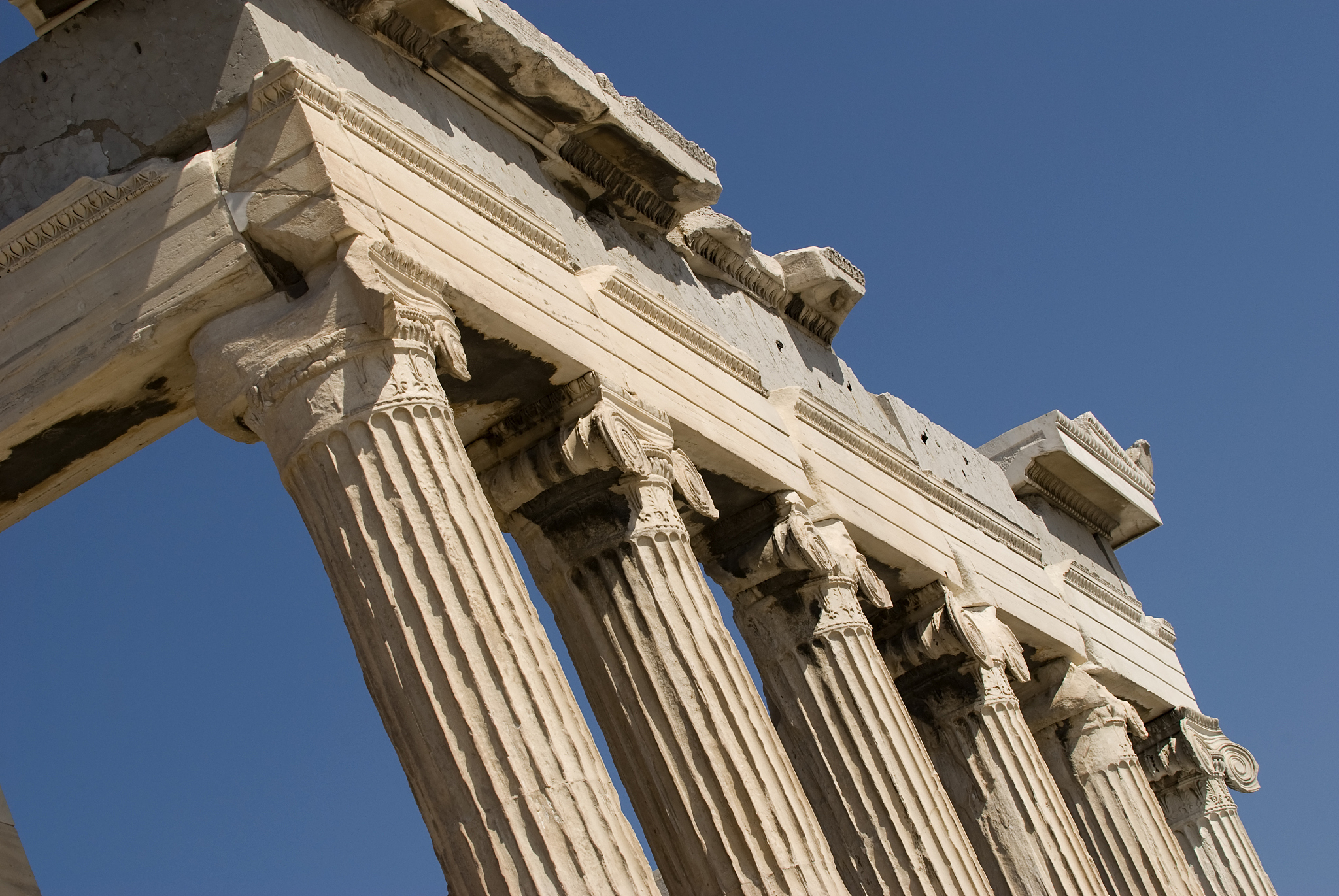 《西方世界的兴起》一书的核心 思想