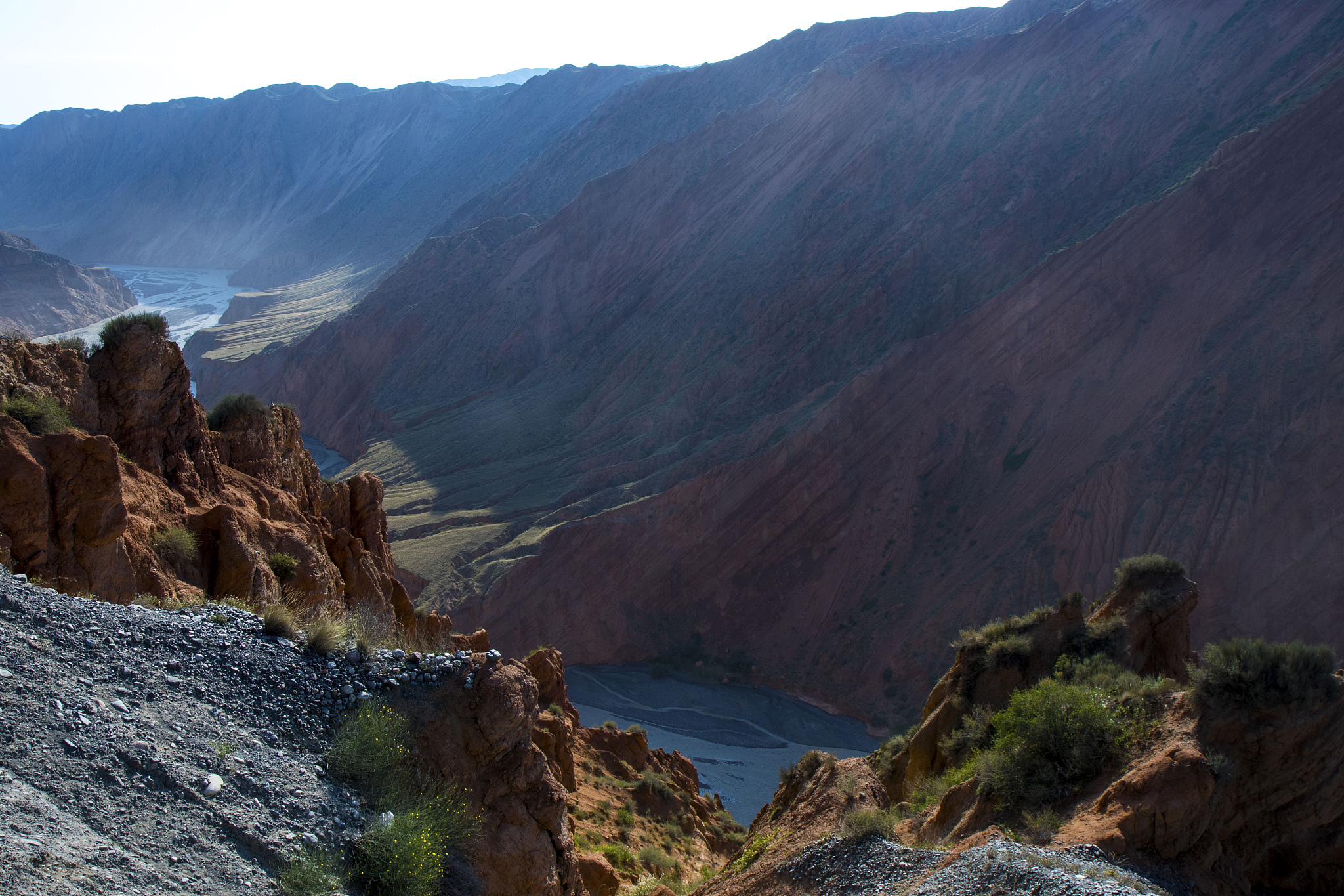 写一个新疆乌鲁木齐一日旅游的详细方案