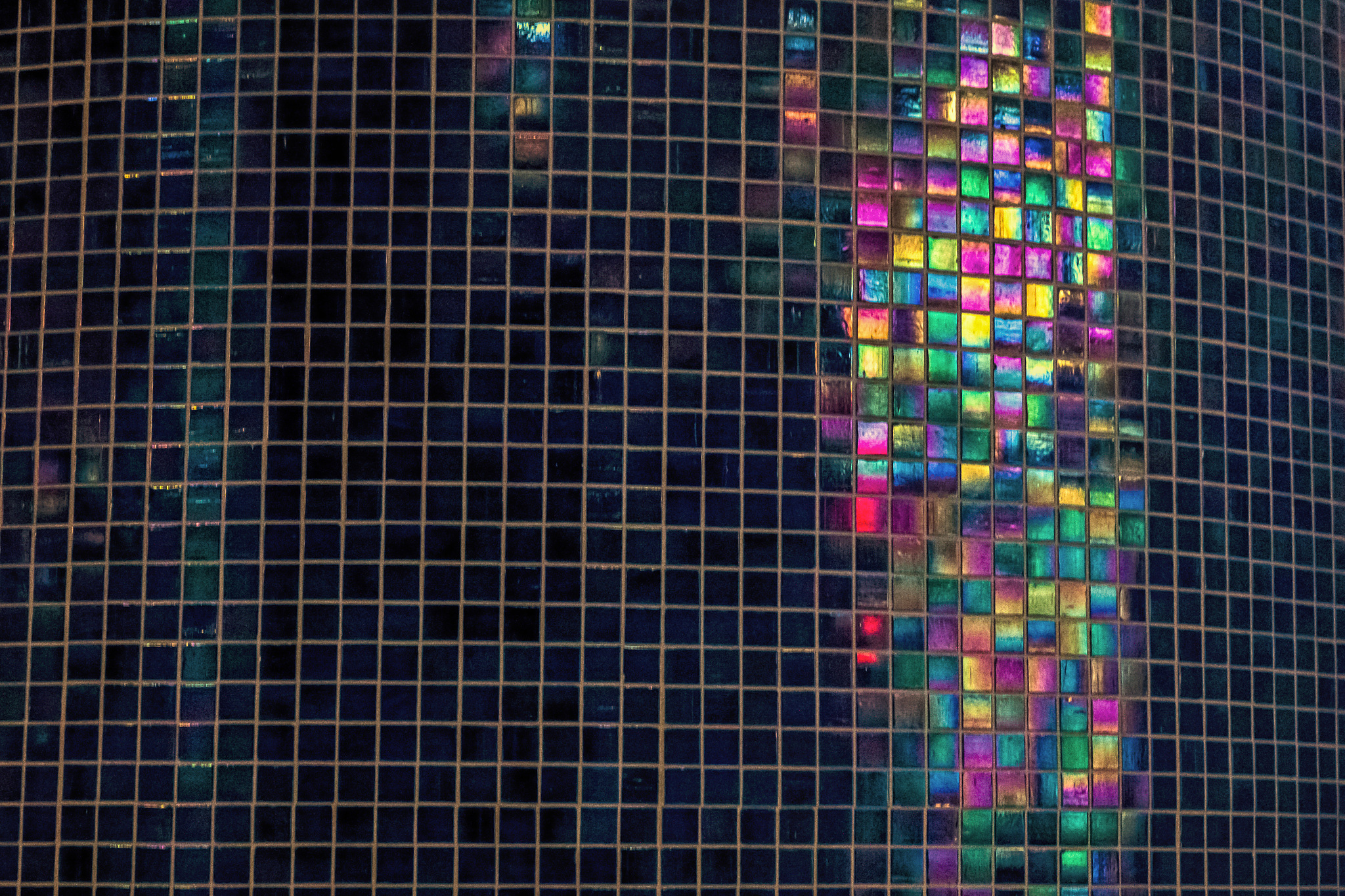 为什么彩色图片可以看作三维的