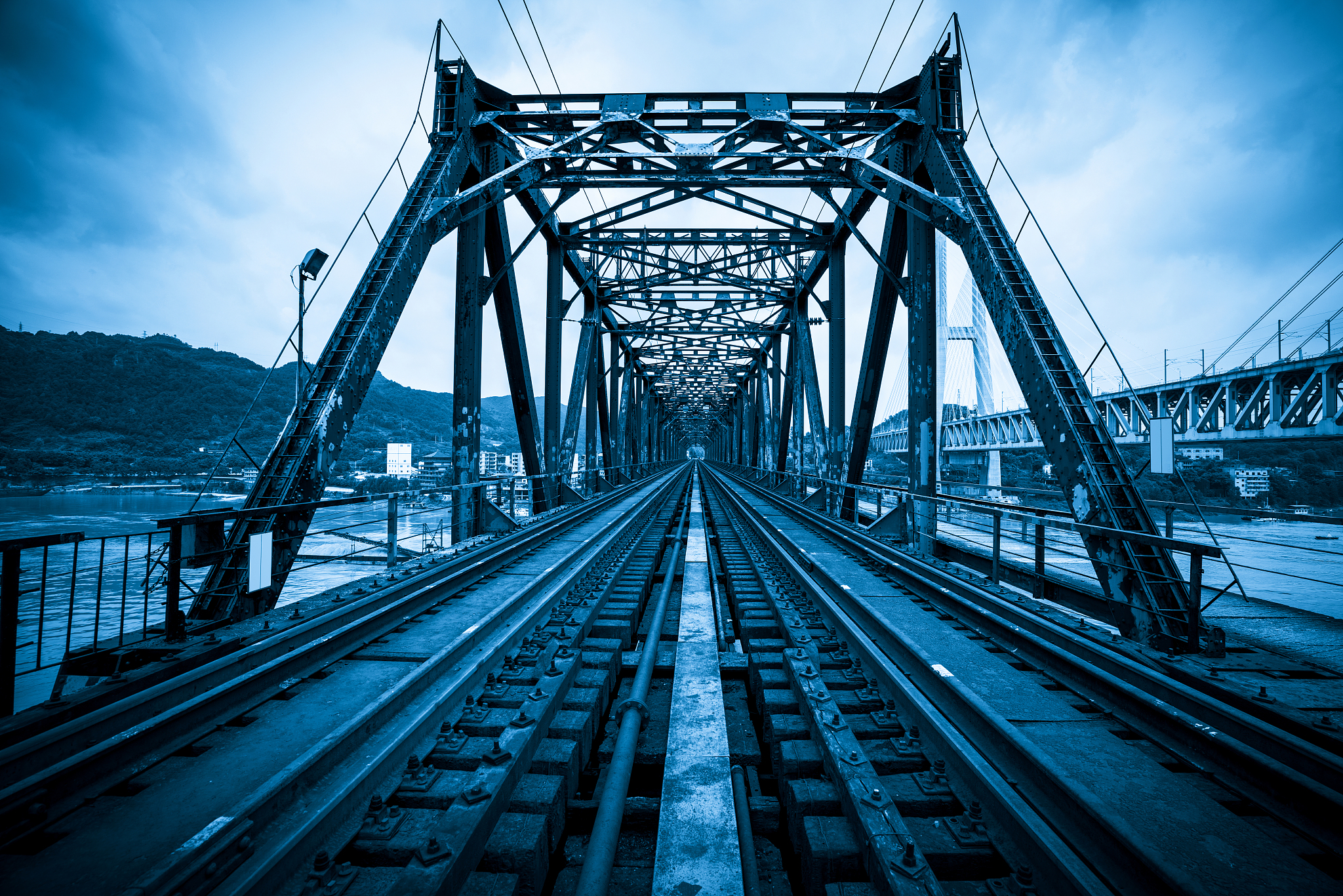 重庆哪所铁路学校好？用发散性