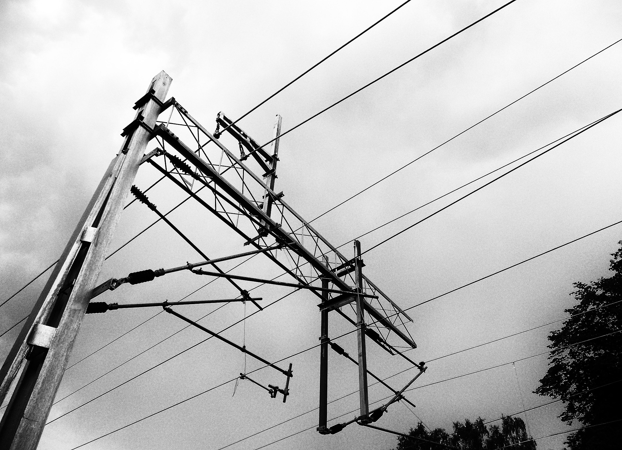 贵阳铁路学校理论课程内容详解：涵盖基础知识、安全管理、运输管理及前沿技术