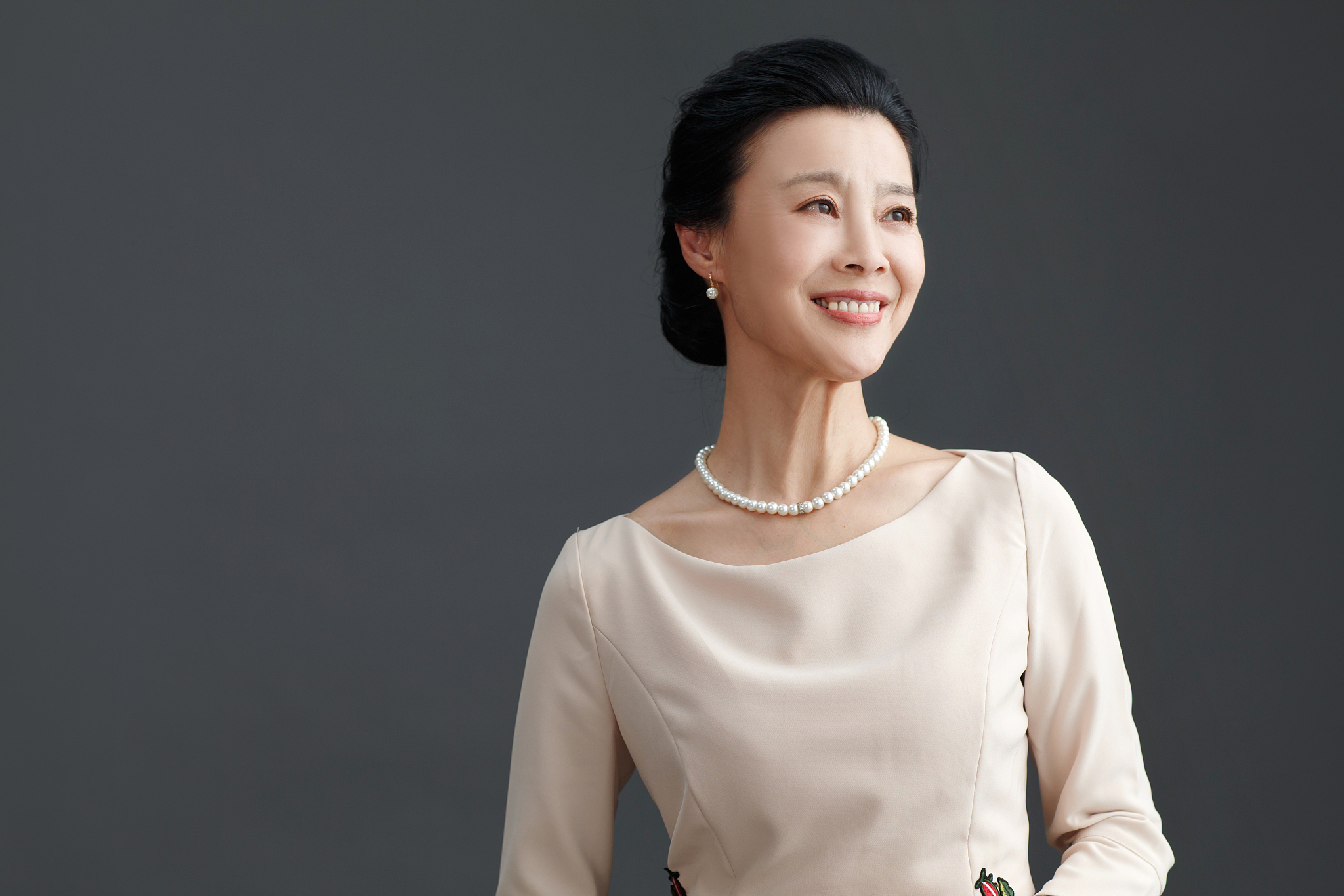 优雅的女士肖像