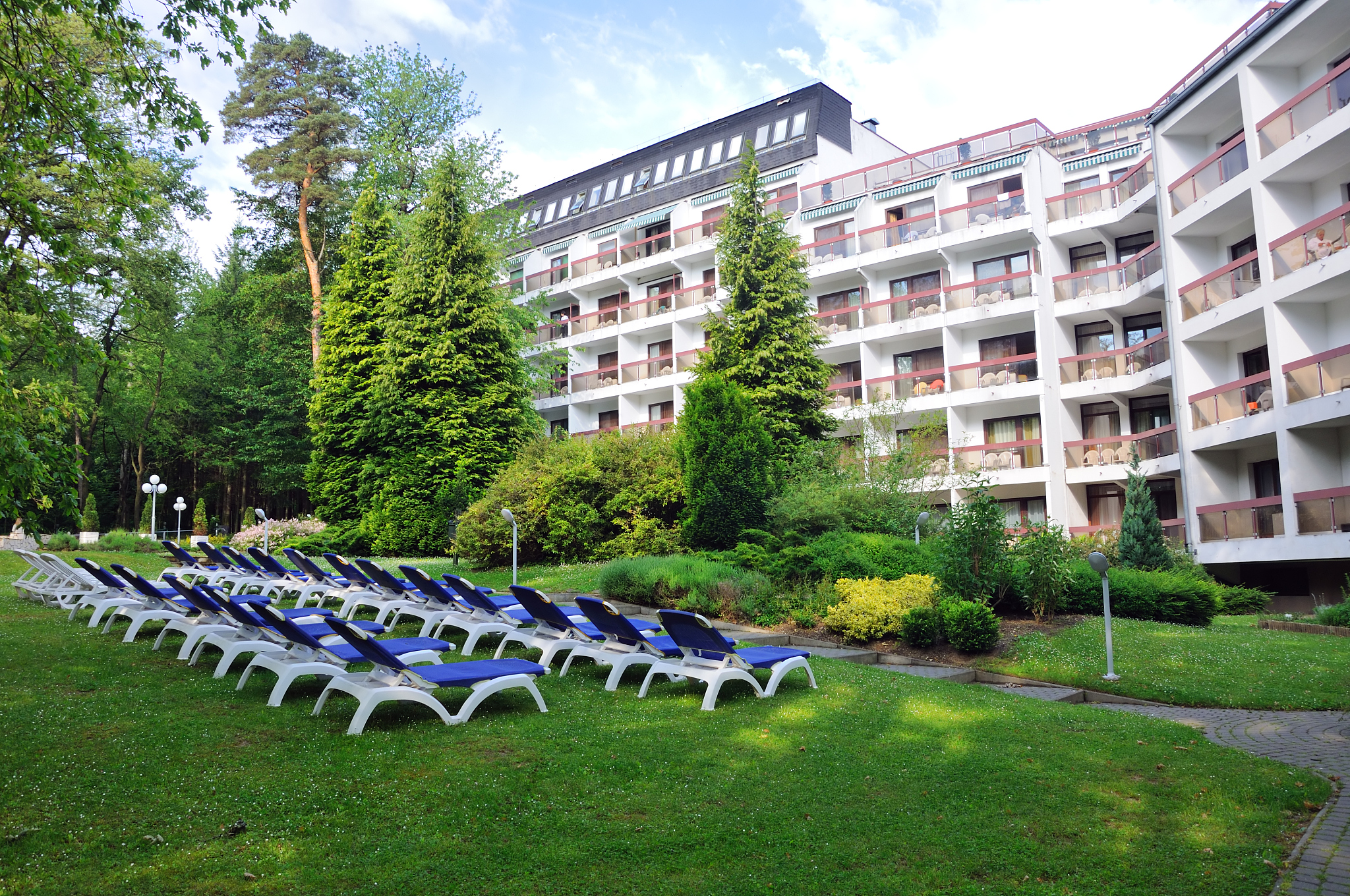 重庆市立信职业教育中心旅游服务与管理专业课程设置有哪些