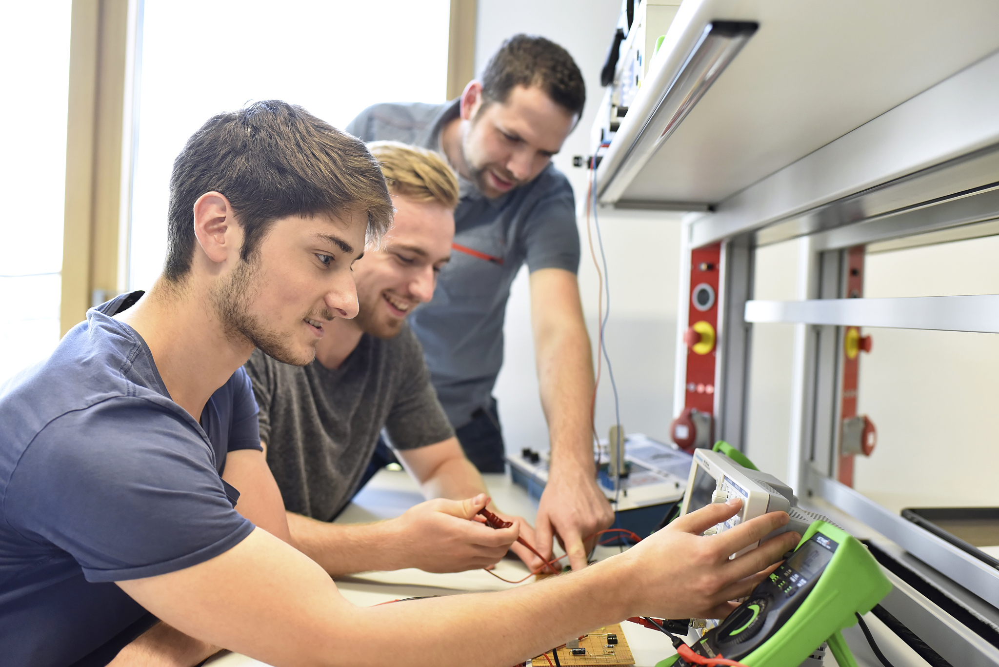 郑州市金融学校的数字媒体技术应用「普通中专」行业有哪些优势