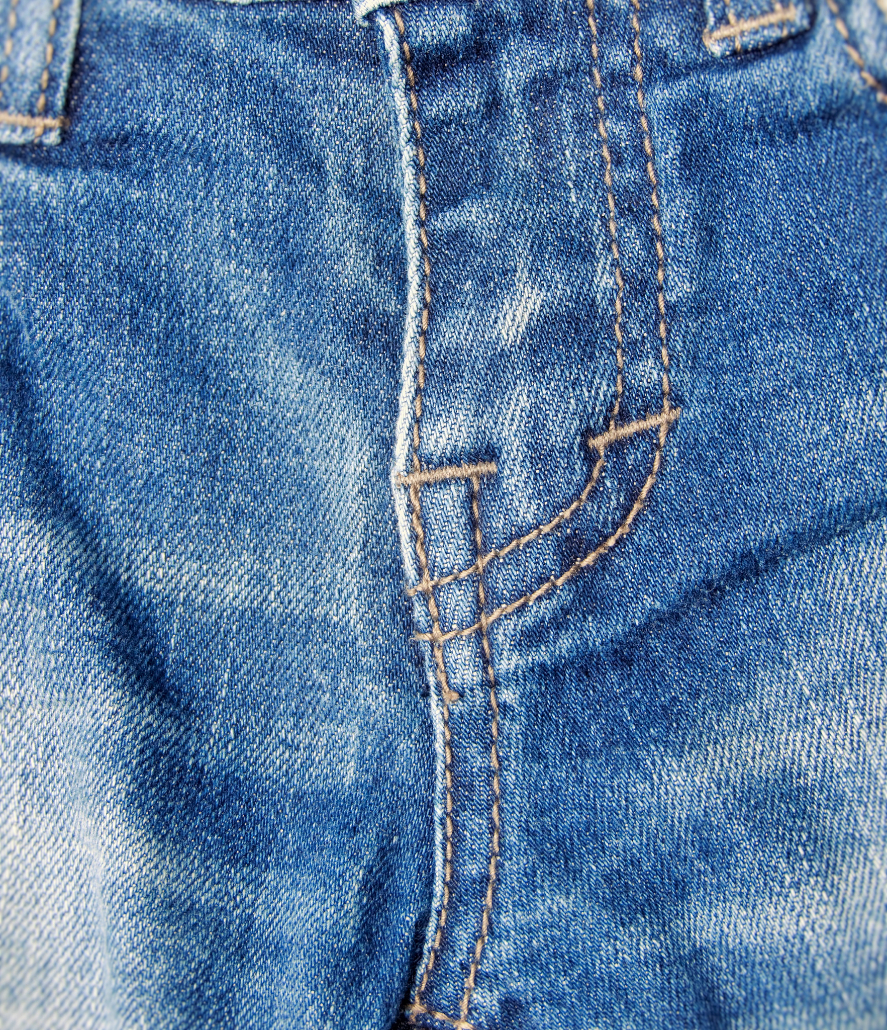 牛仔裤老油渍怎么洗？有效清洁方法大揭秘！