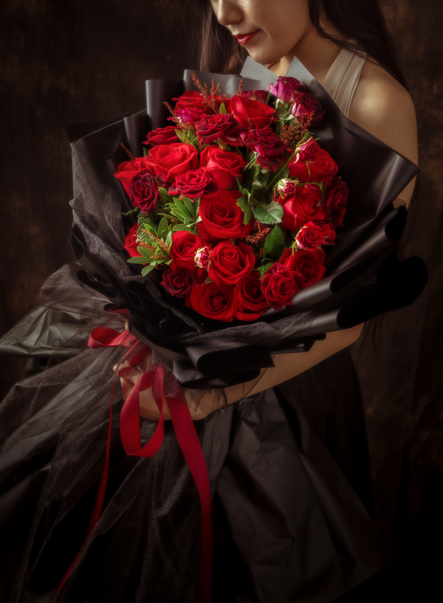 Why Red Roses Are The Ultimate Valentine's Day Gift: History, Symbolism, & Expert Picks