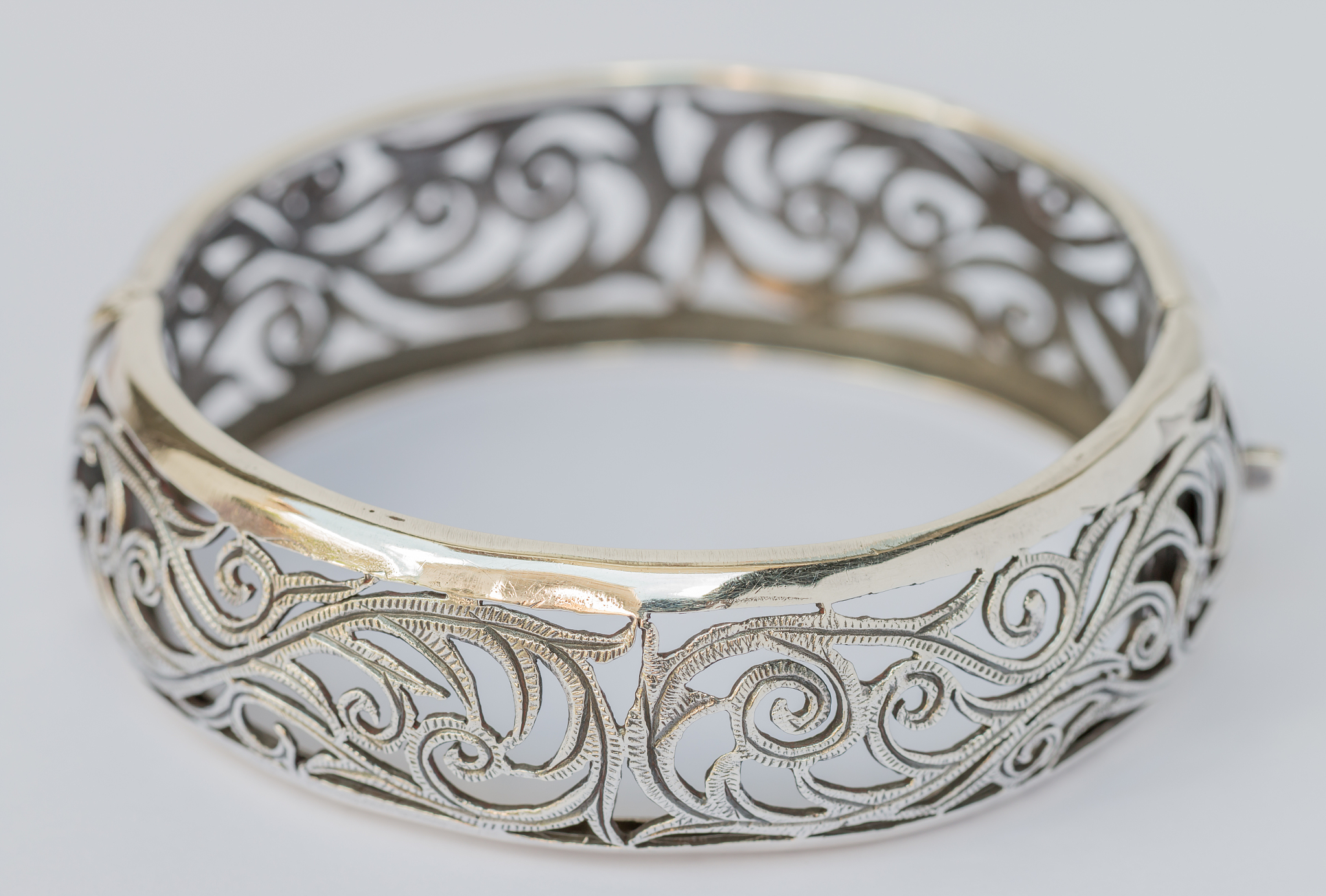 银手镯在泰国的寓意和象征