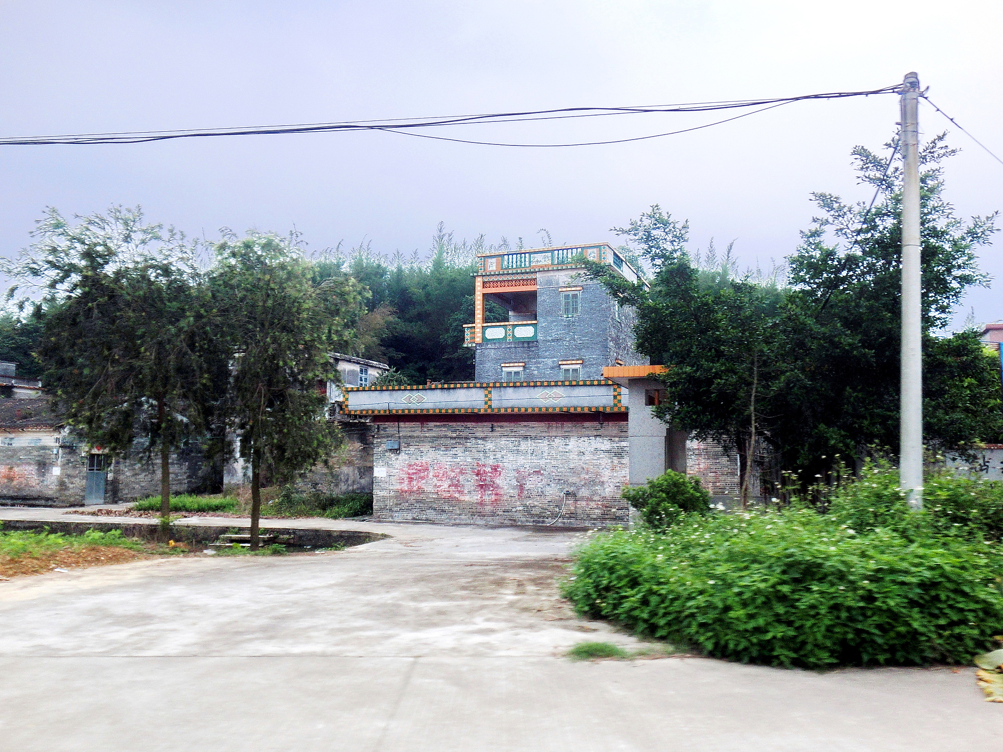 枣阳土方镇三关村四组村委会：管理服务，促进发展