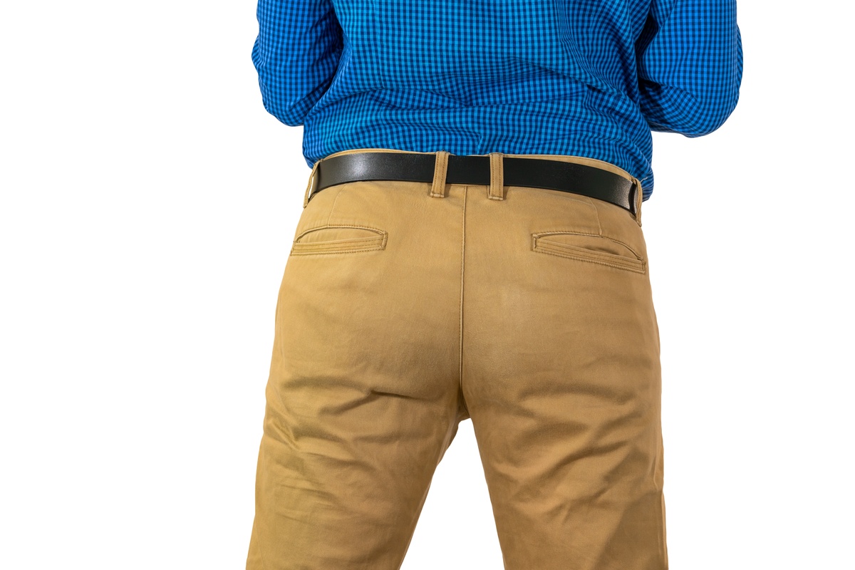 用美式英语写3条关于Mens Overalls And Woven Multi-pocket Casual Trousers产品的正面评论。内容附带评论标题评论单词数量小于40个单词。