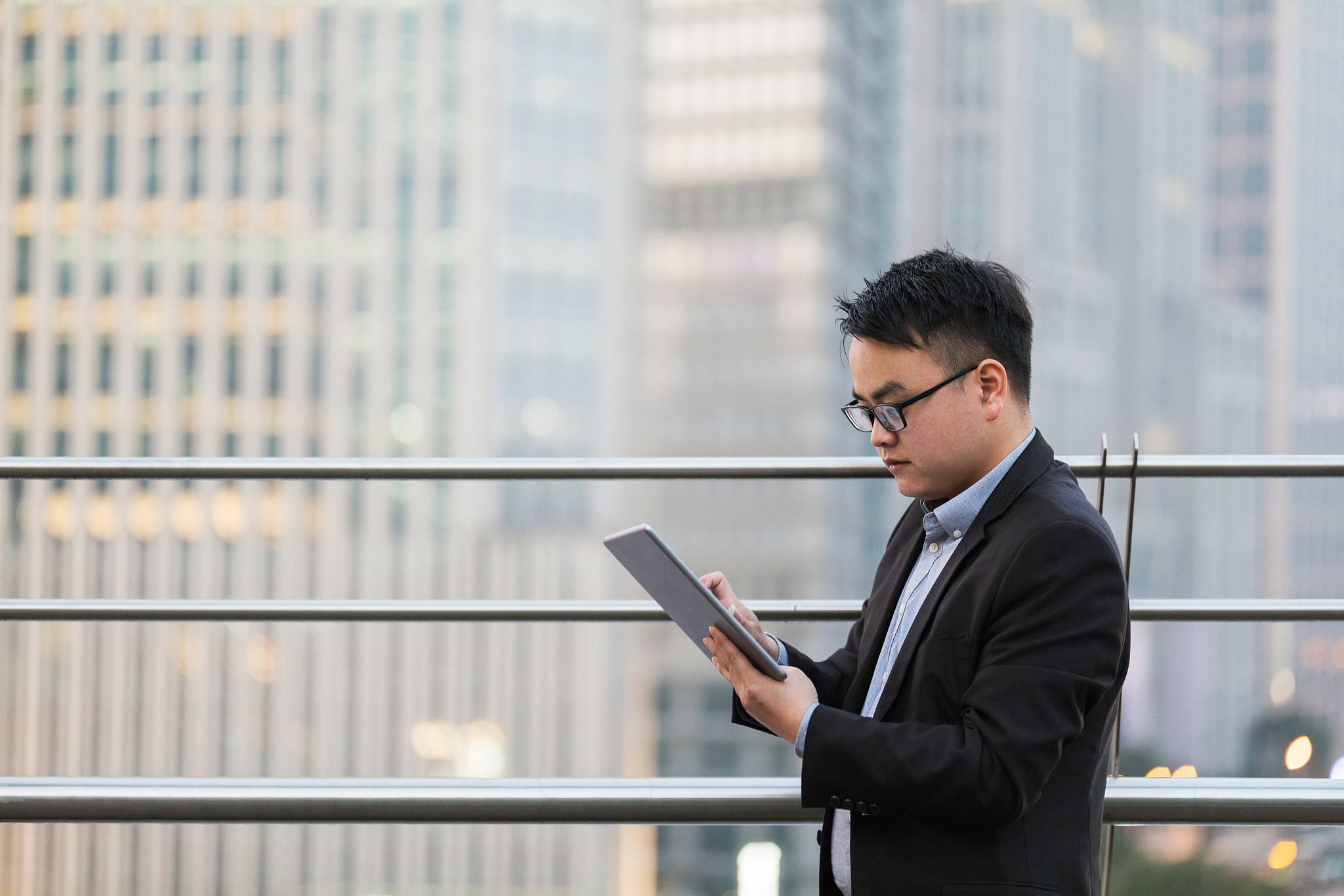 请以这才是成熟的模样为题谈谈对大学生成熟模样的理解