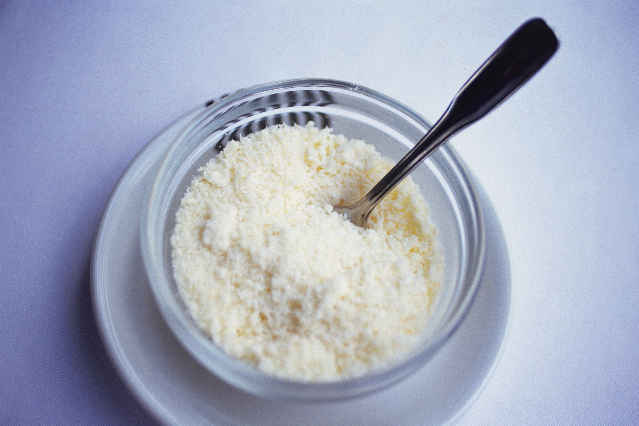 奶粉冲泡后有疙瘩？原因和解决方法