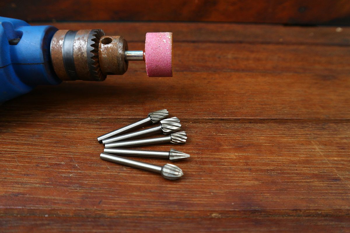 螺丝拧不紧了怎么办