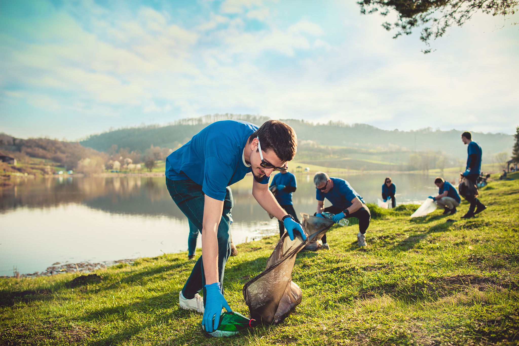 无私奉献不负青春文章