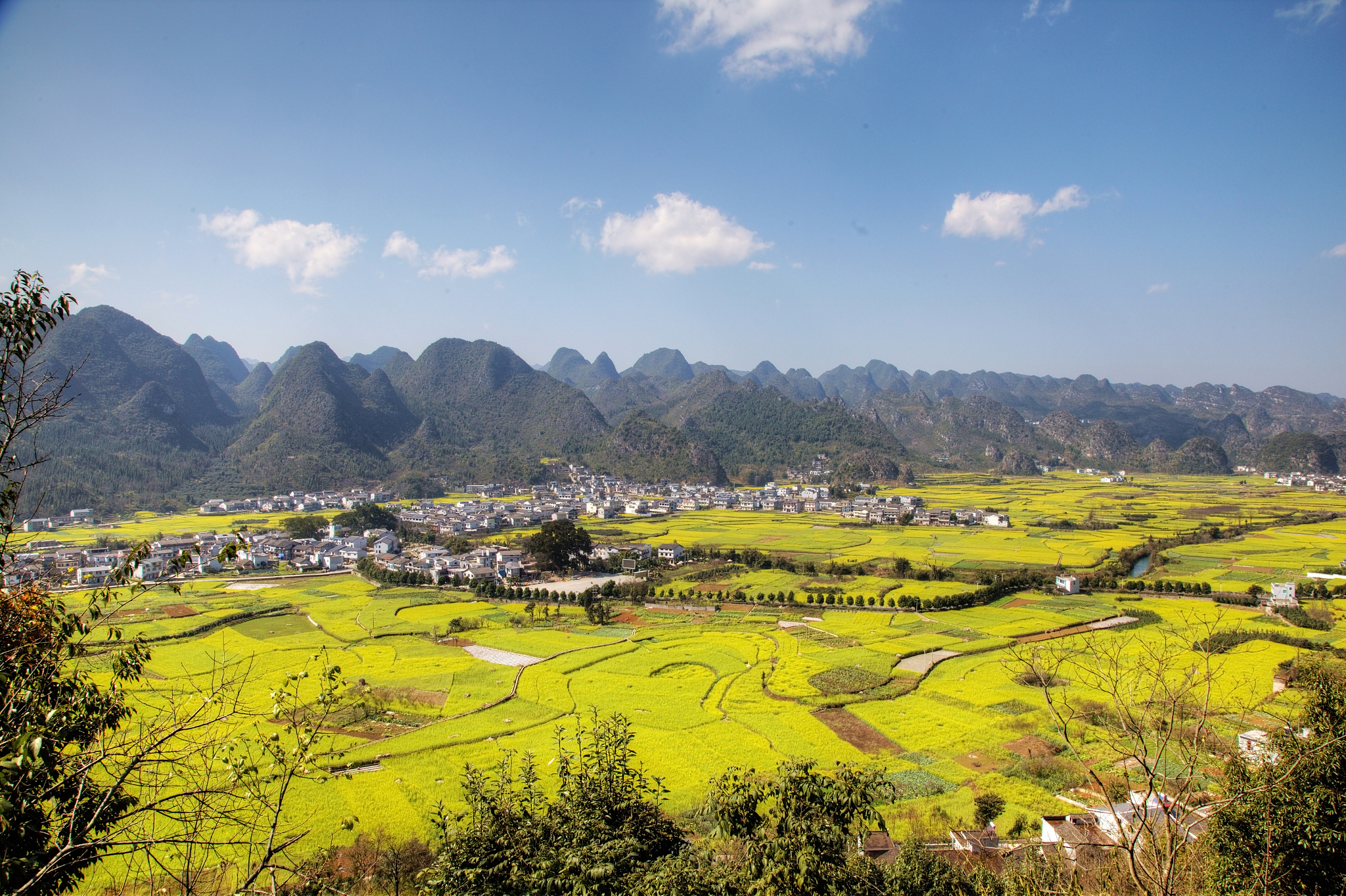 贵州旅游攻略：自然奇观、文化魅力、美食体验