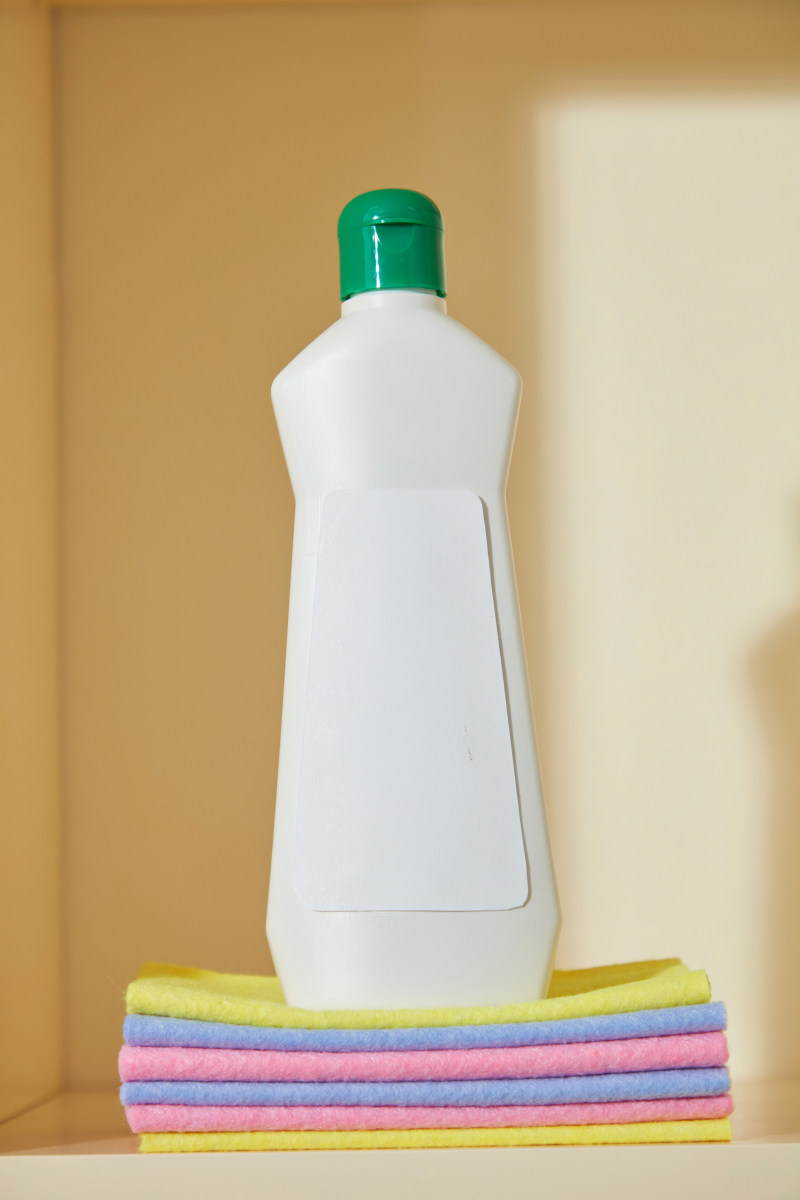 竹珍泡沫稀释瓶：外观设计与颜色解析