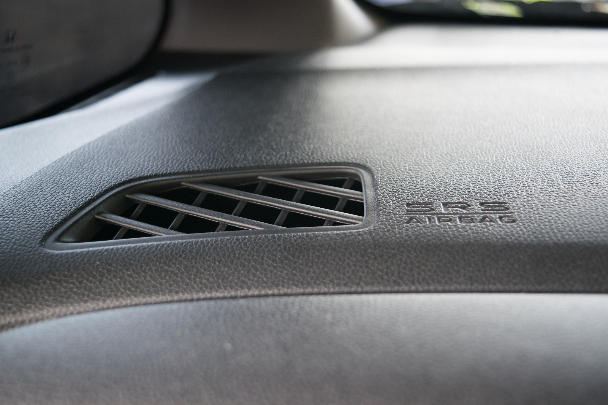 airbag icon on console of city car