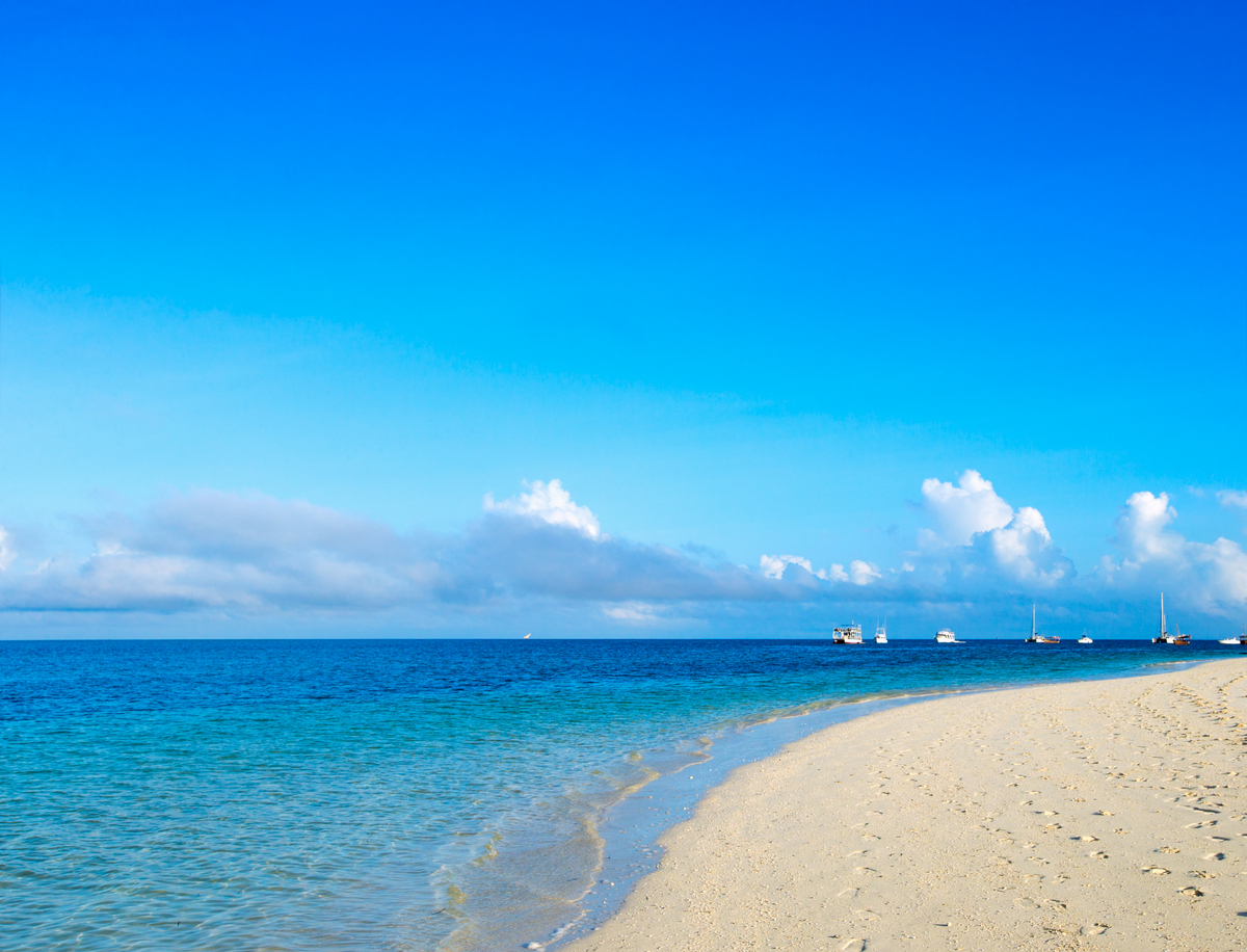 海景八字形容词：最美的海景用什么词语形容？