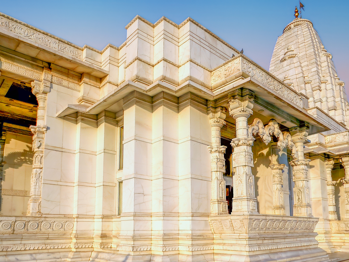 Mencari Nilai x1.x2 / (x1 + x2) pada Persamaan Kuadrat x² + 3x - 9 = 0