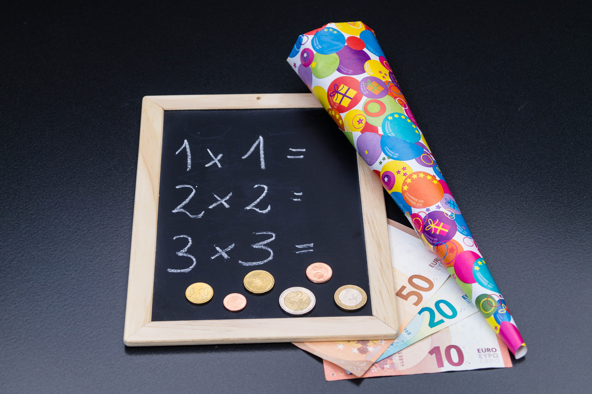 我今年12月份即将考研本身数学底子比较薄弱英语底子比较好你能否给出一个对我可行的数学英语复习时间表