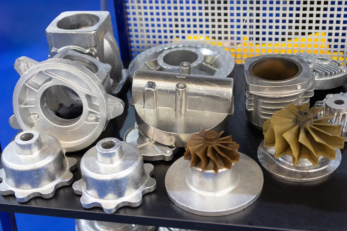 高水平sci期刊标准翻译为英文：随着建筑工程的快速发展铸管已成为建筑结构的重要组成部分。目前铸管筋板的焊接大部分企业依旧采用人工焊接的作业方式焊接质量往往难以保证焊接效率低。针对企业急于提升生产效率的实际需求研究一款适用于铸管筋板的自动焊接系统具有重要意义。针对企业的迫切需求本文设计了一种铸管筋板自动焊接系统。首先本文介绍了铸管的筋板在传统建筑结构中的特点和应用。铸管的筋板由三块形状不同的筋板组成