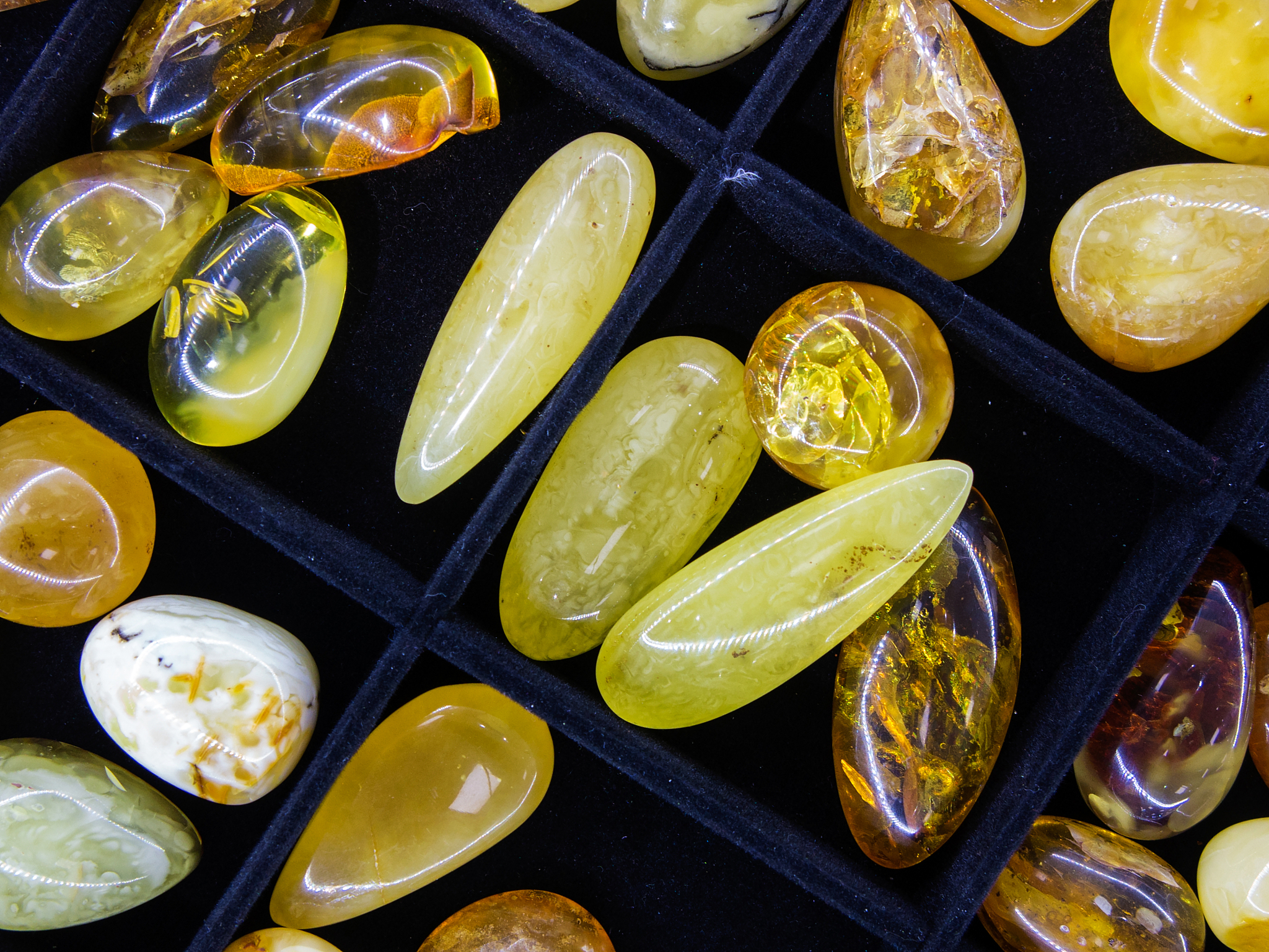 蜜蜡燃烧后出现小气泡的原因