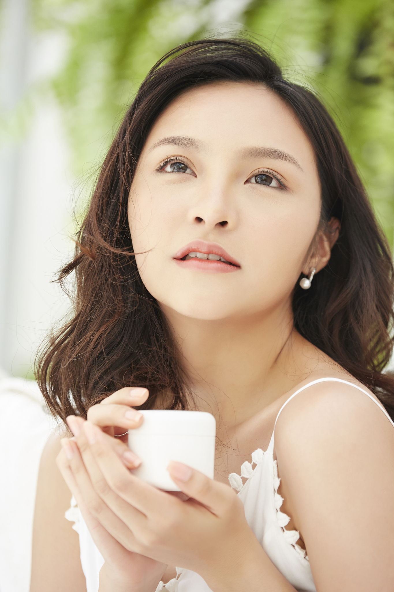 如何形容一位美丽的女性？