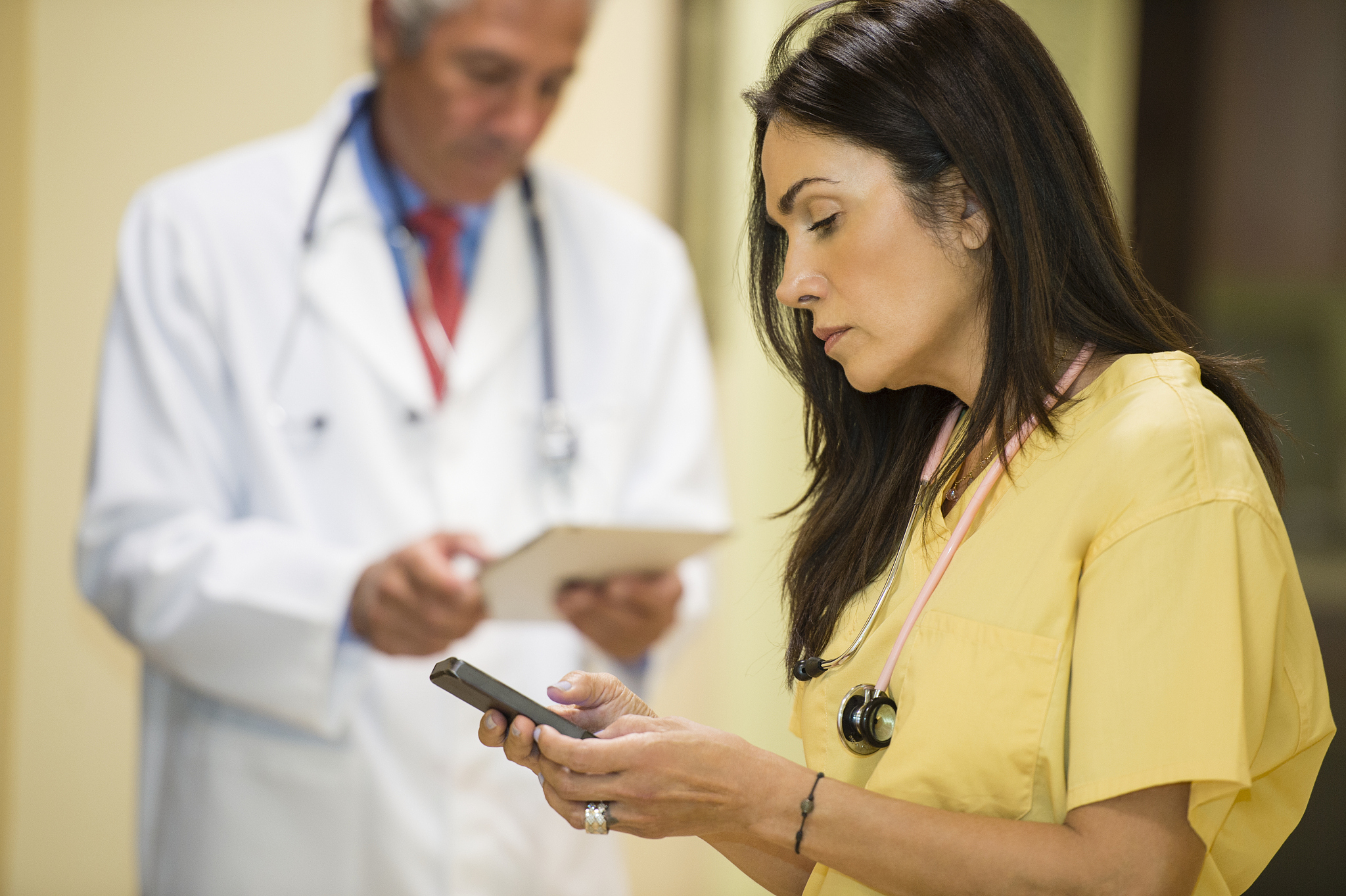 doctors using modern technology