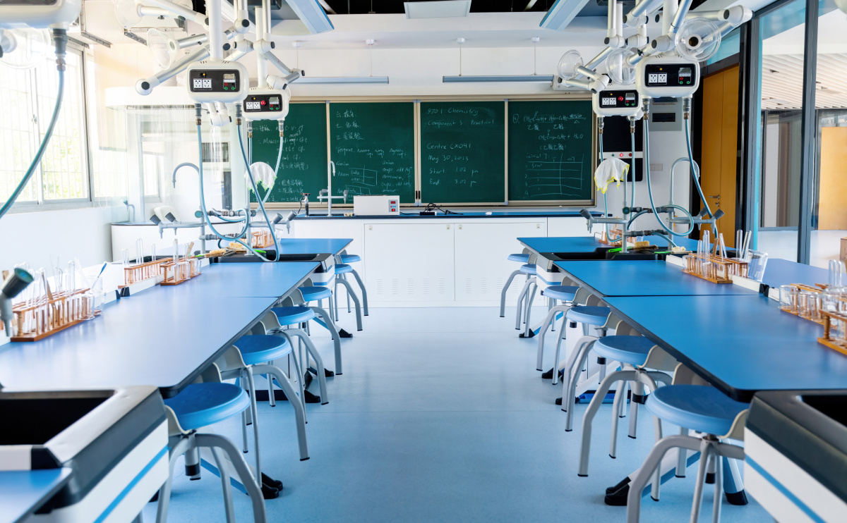 烟台轻工技工学校教学条件：设施齐全，助力学生成长