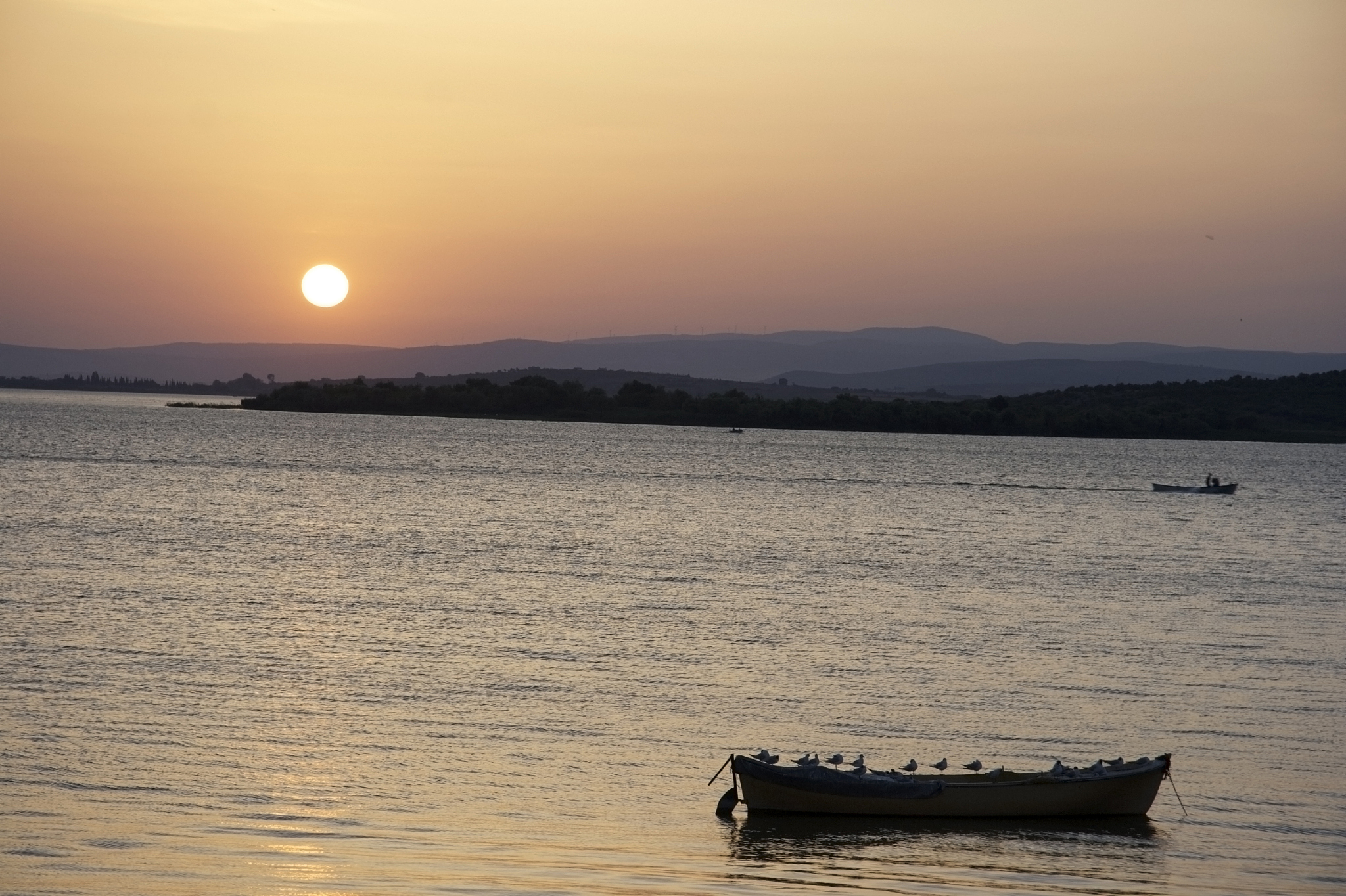 带湖字埠字的藏头诗：10句描绘渔村晚霞美景