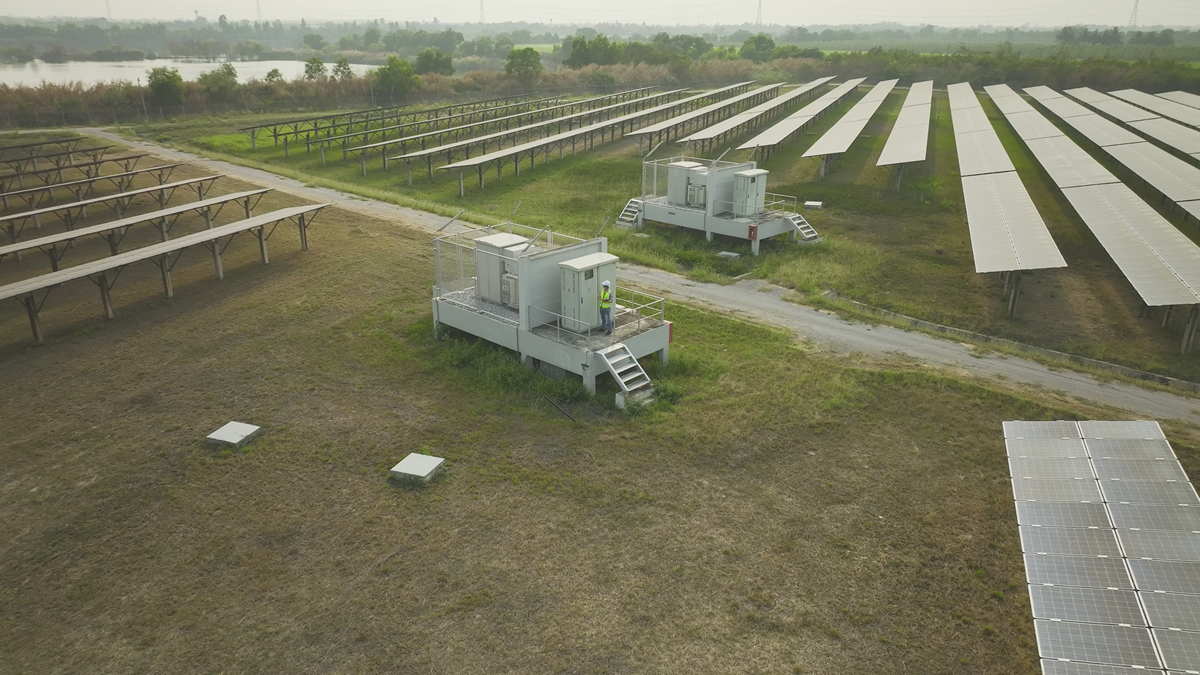 如何利用物联网技术实现大棚设备的自动化管理例如自动灌溉、自动通风等？