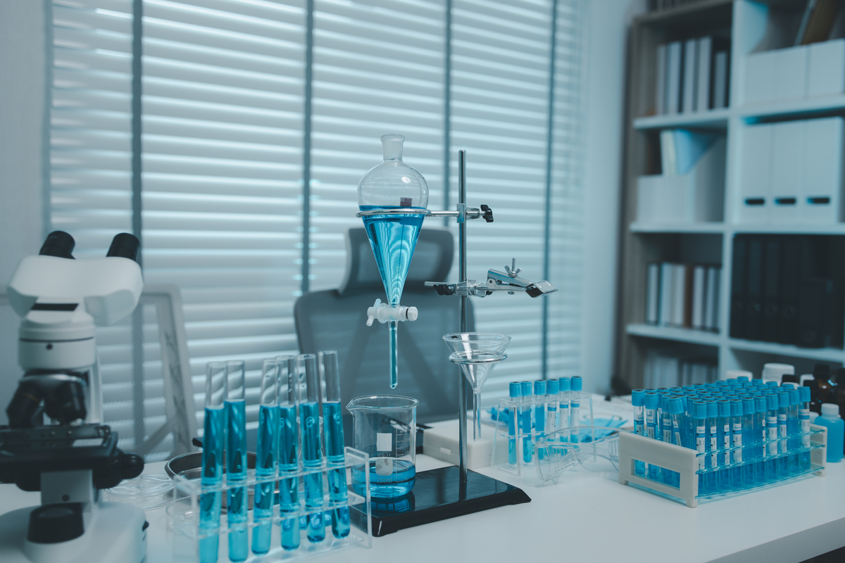 白色实验室：纯净、井然有序的科学空间