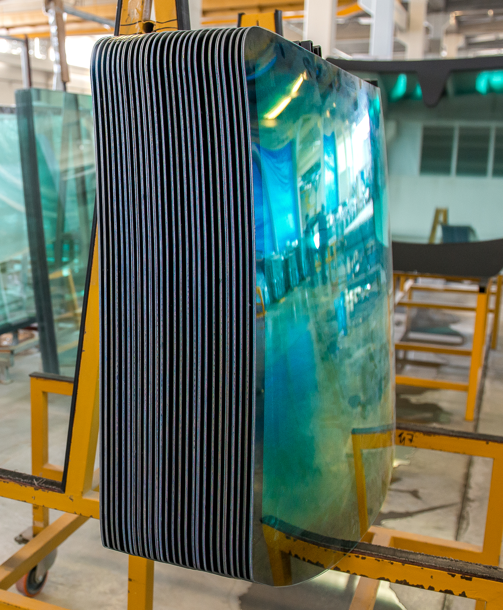 防撞保护的显示屏