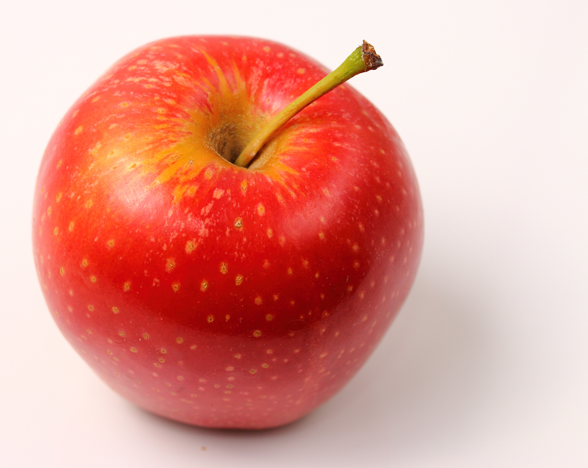 red apple