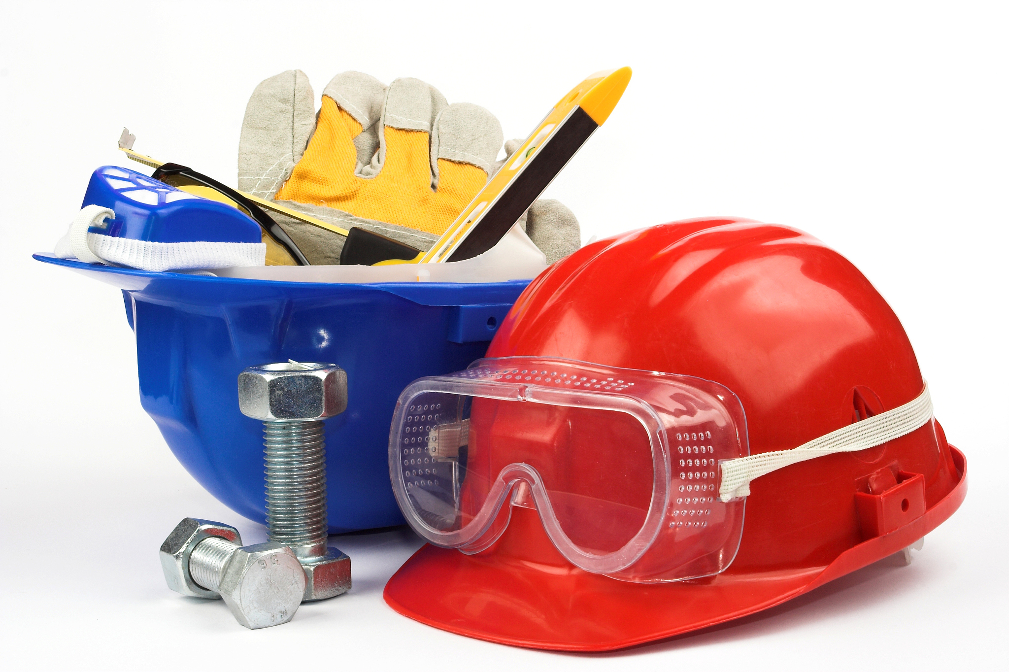 Please kindly find our below comments for the impact of damaged ladders on cargo hold cleaning