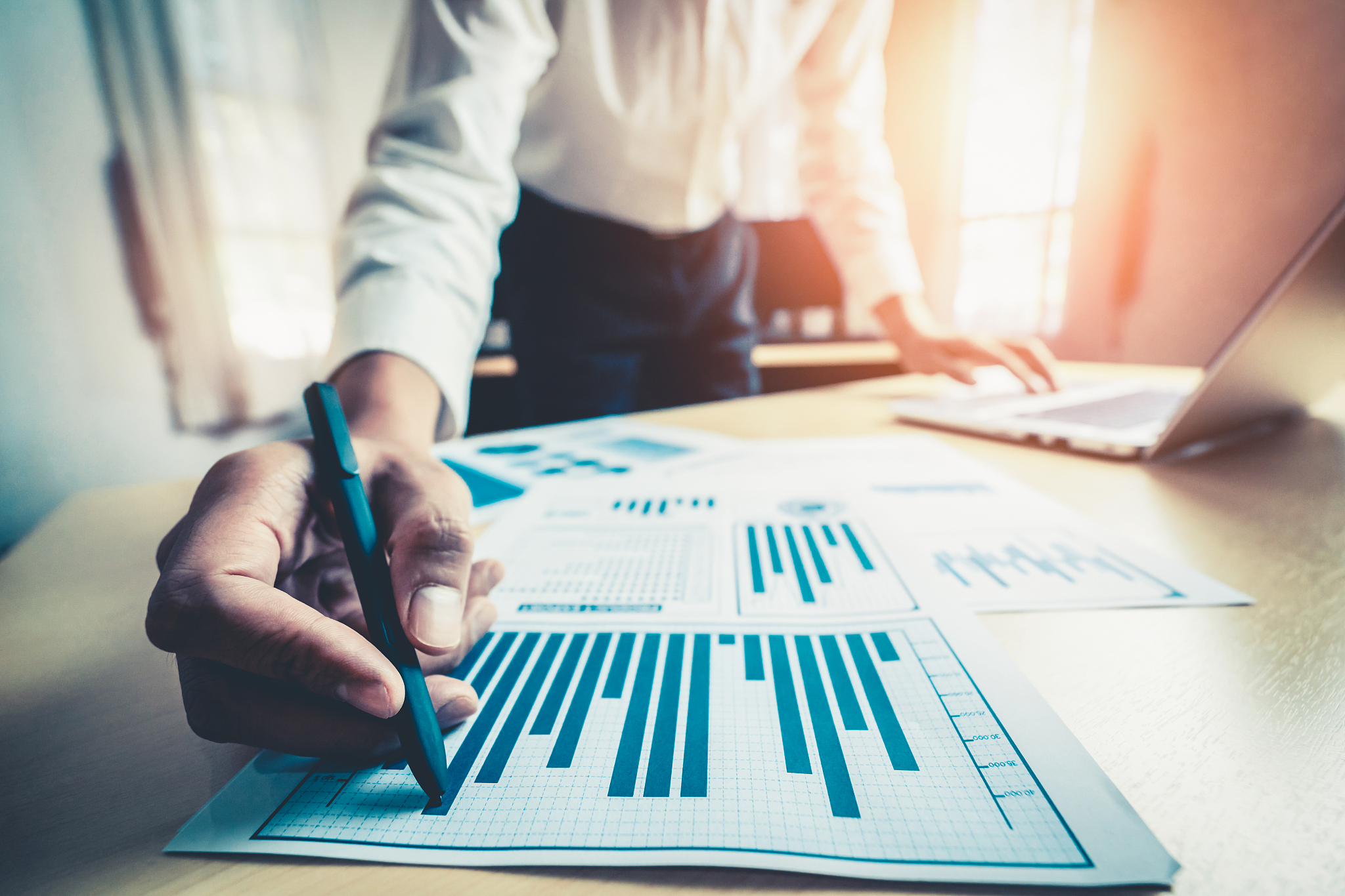 男生学什么专业挣钱较多发展好