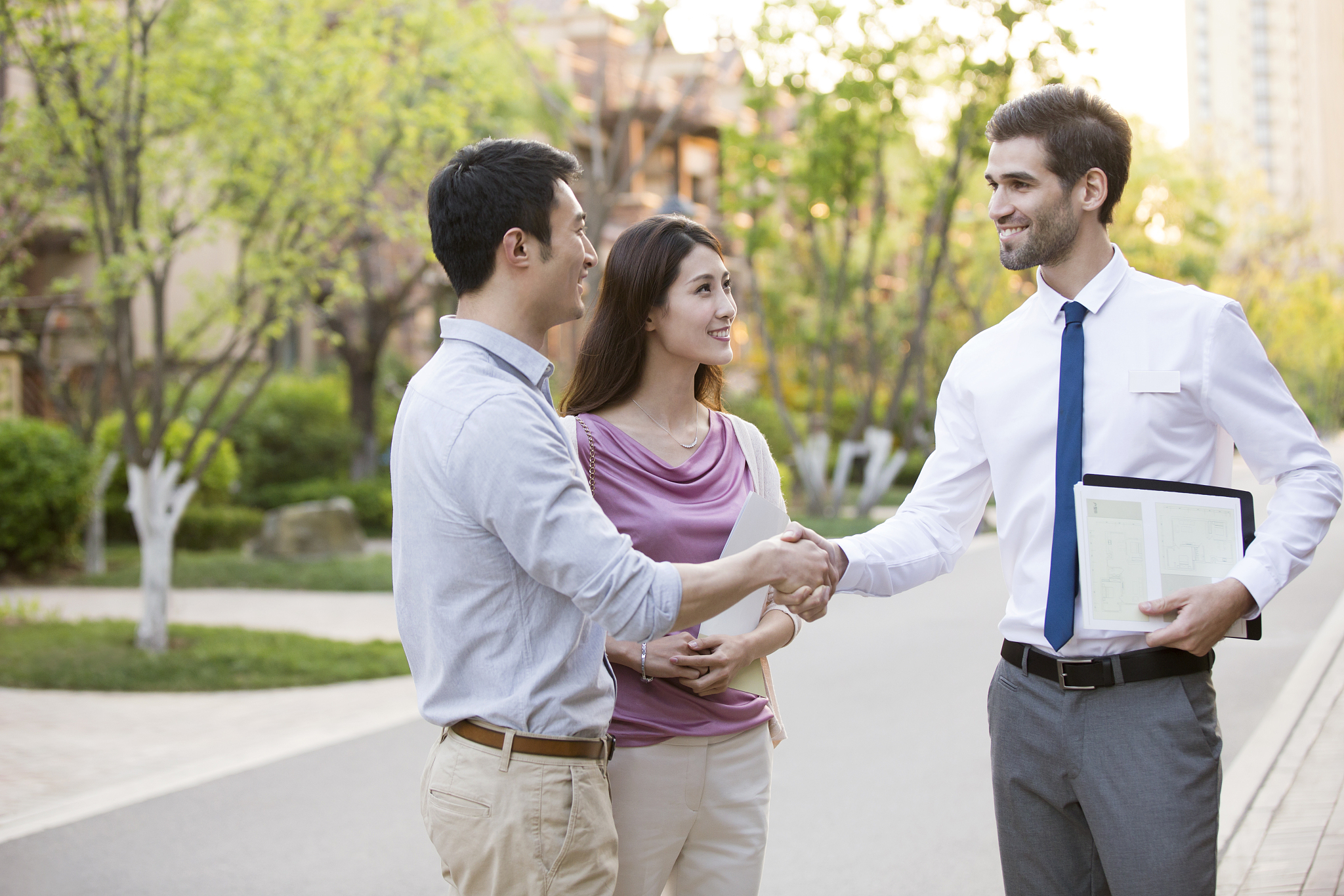 优质男性相亲自我介绍广告