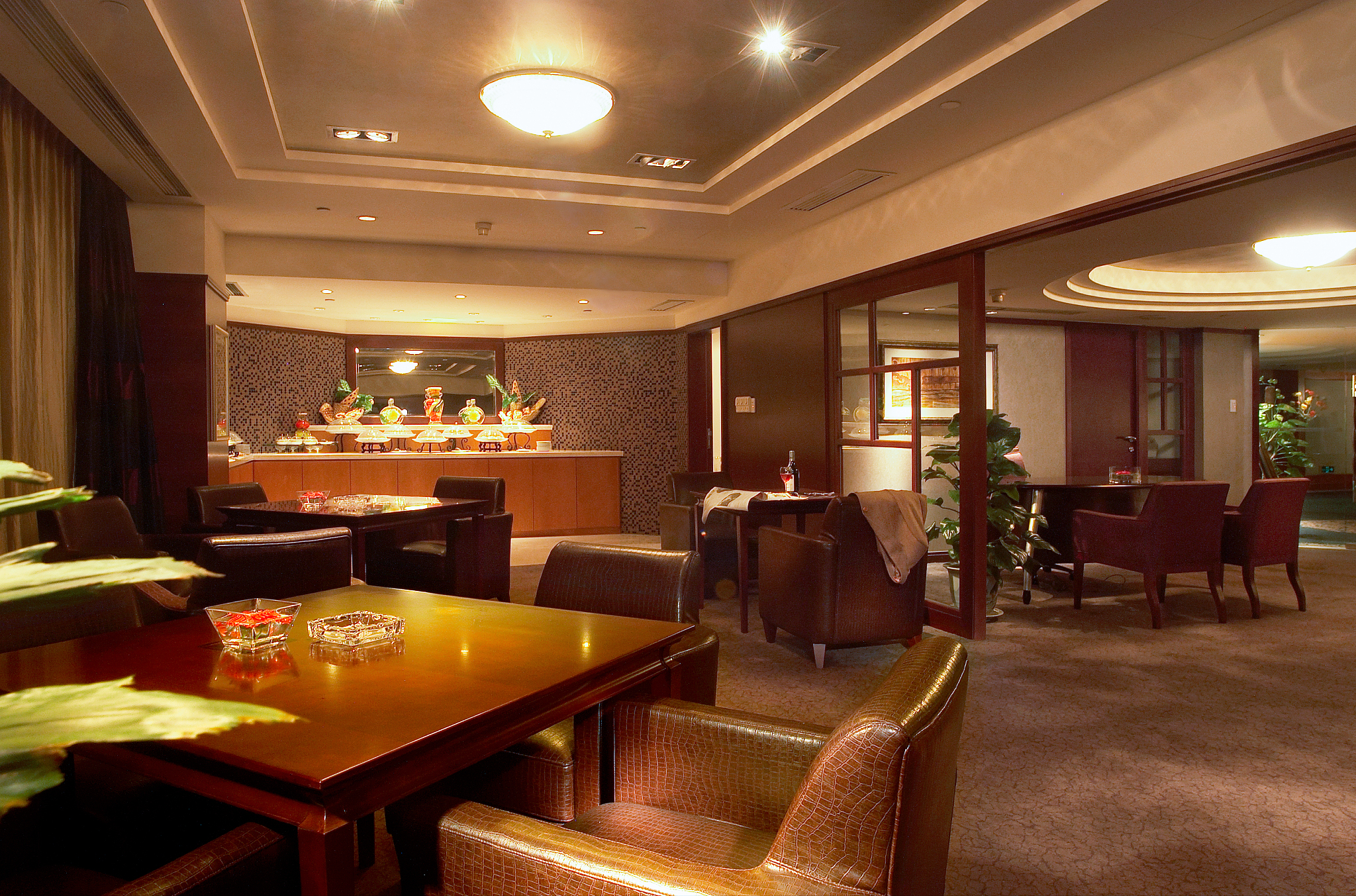 酒店环境优美服务贴心 - 二次入住好评如潮