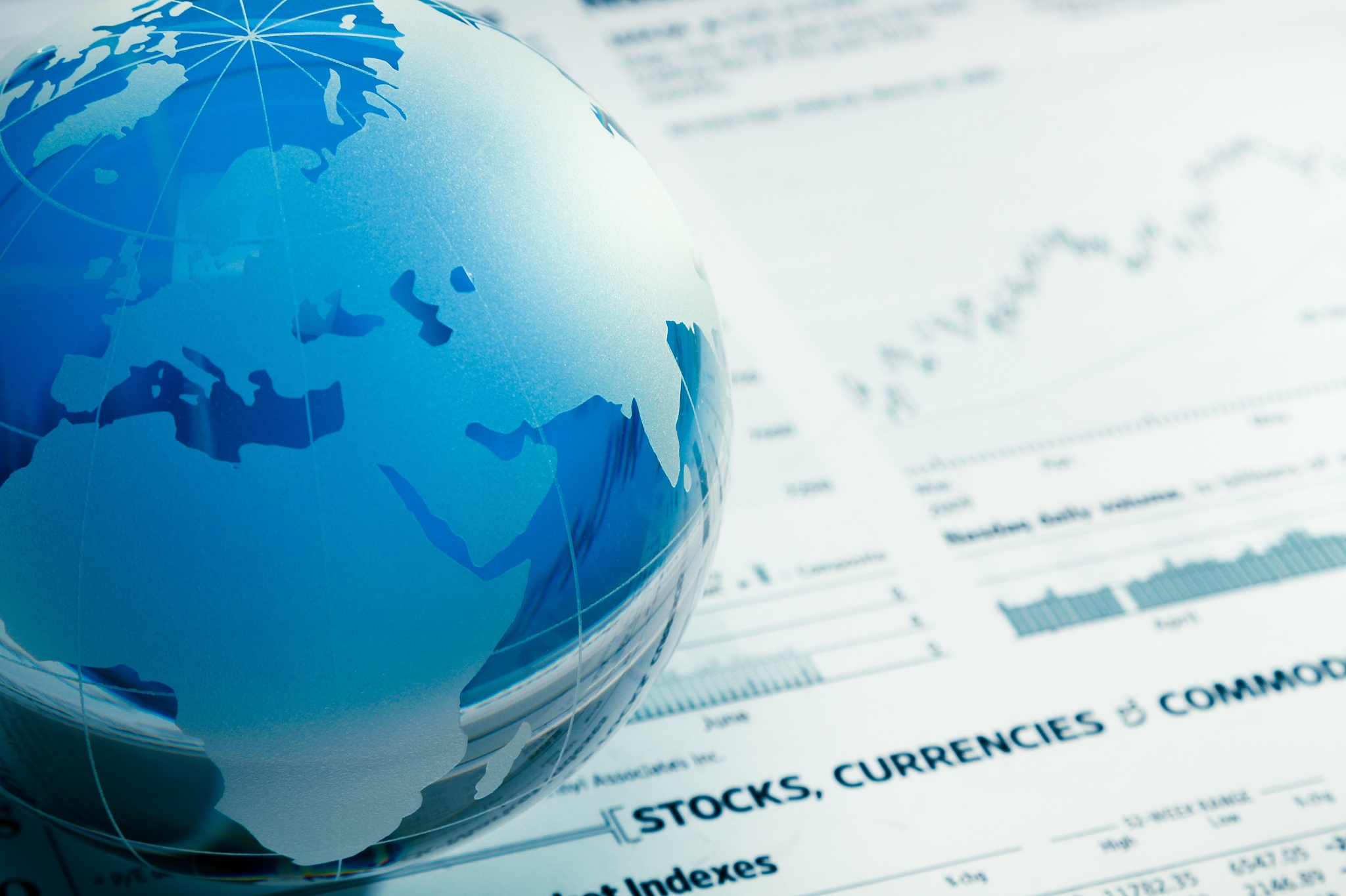 以中国为世界经济复苏做出了哪些努力为主题自拟标题写一篇1000字的论文要求逻辑清晰格式工整语言优美