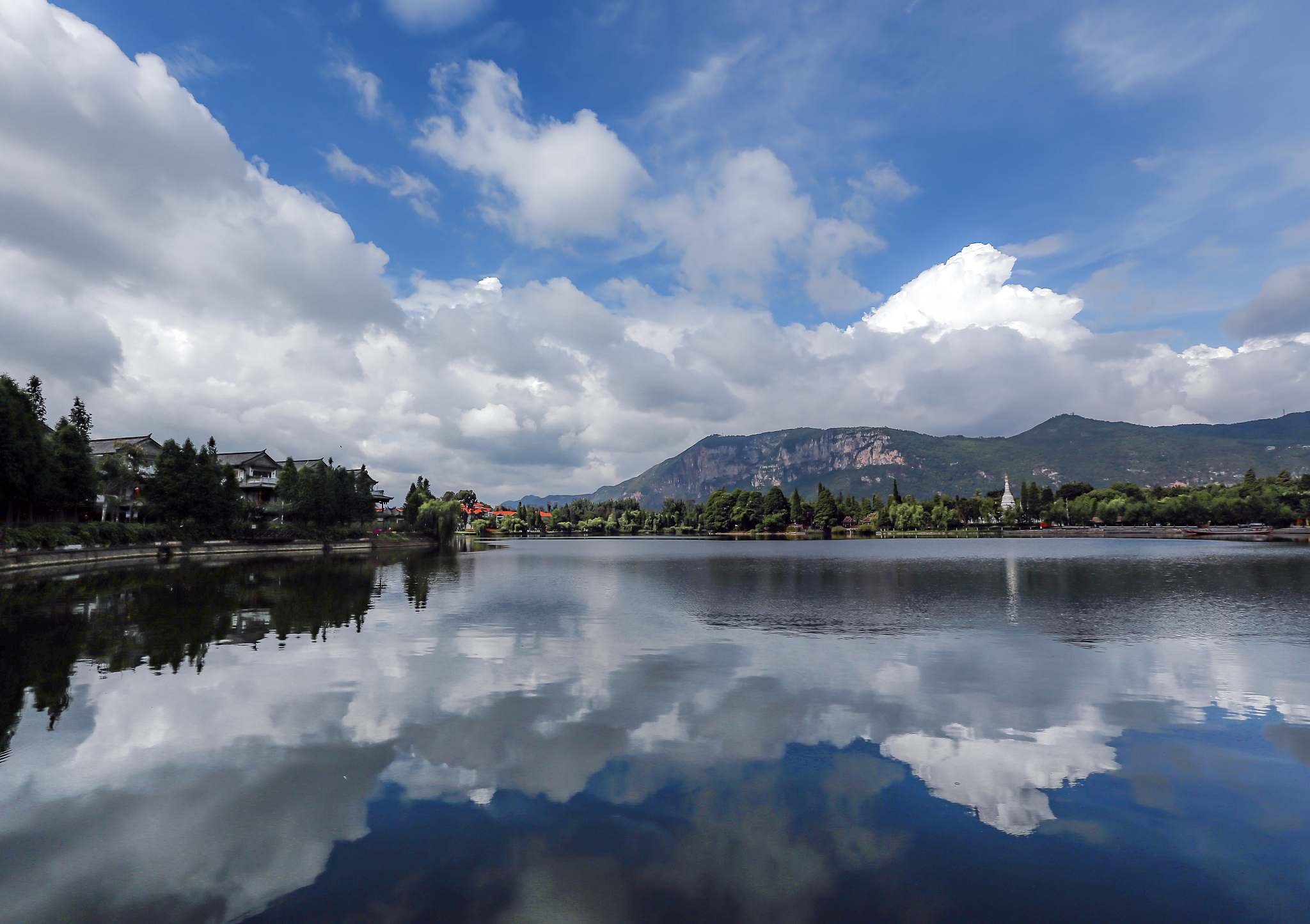 昆明：中国'春城'的魅力