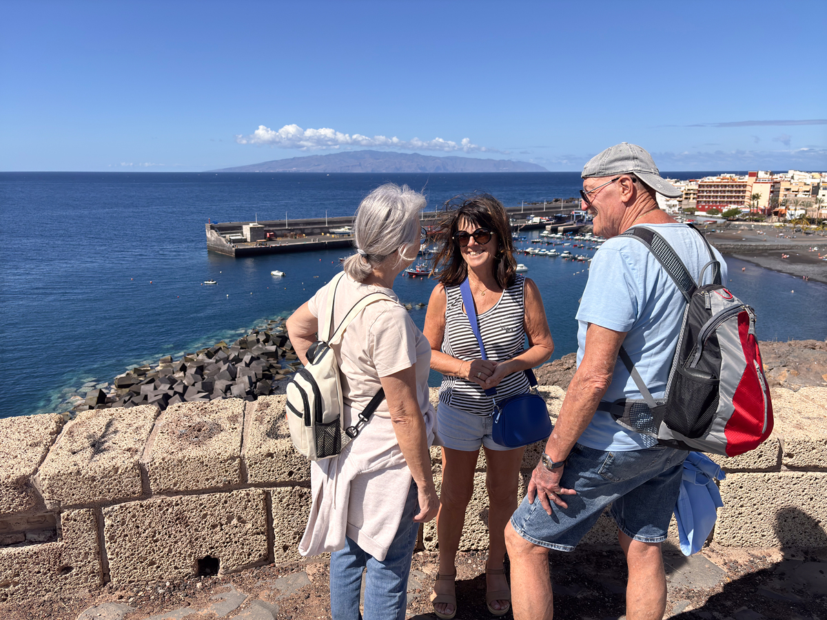 Is a beautiful placeI feel really lucky to have brought my cameraYes there are lots of things worth taking pictures of hereBut I hope you wont spend all of your time snapping I have some friends who w