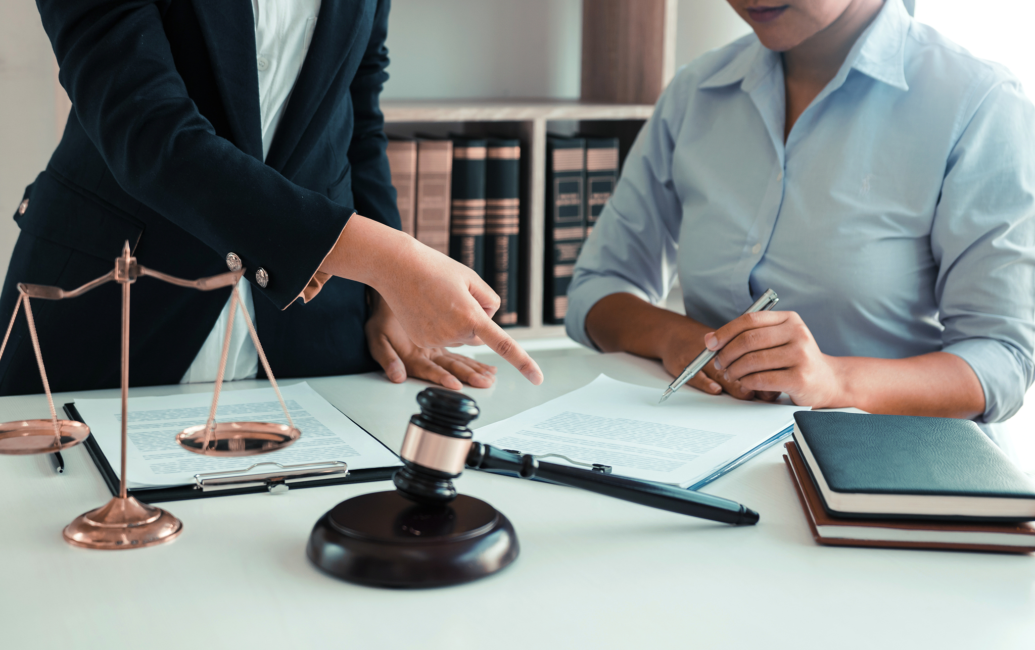 选择合适的律师：只选对的，不选贵的！