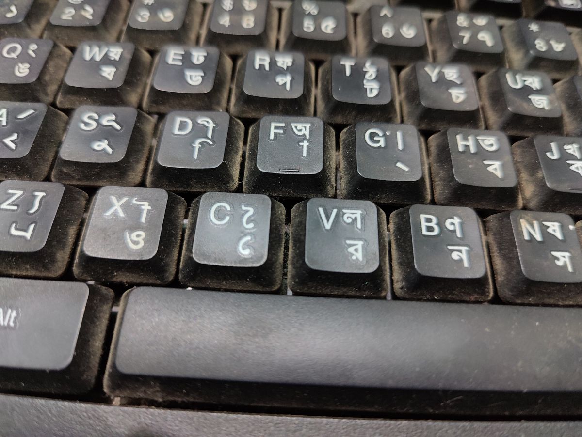 200元左右适合女生的pbt键帽的104键机械键盘