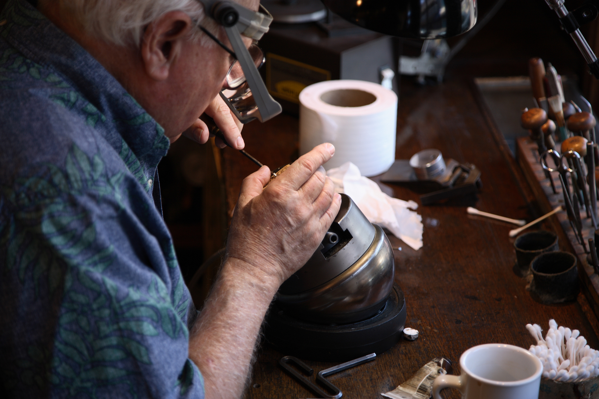 scrimshaw artist