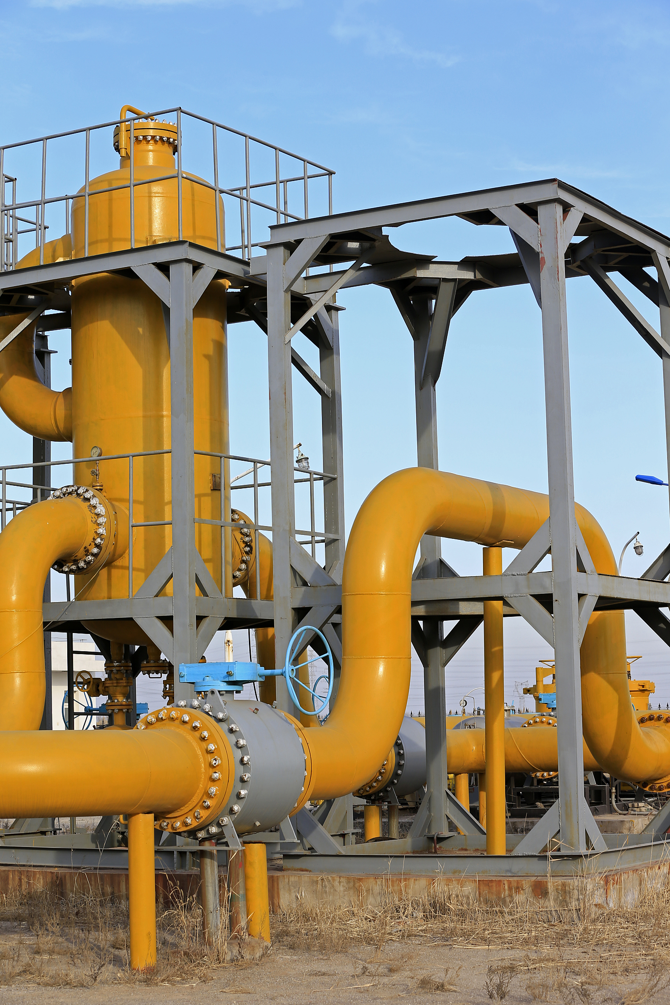 oilfield equipment and pipeline
