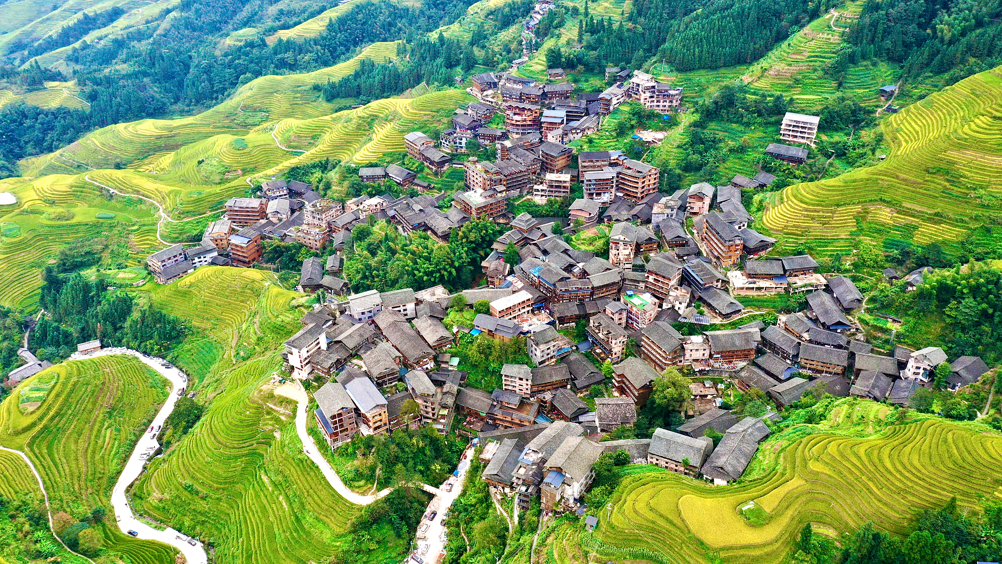 《乡土中国》解读：地理环境对聚村而居的影响