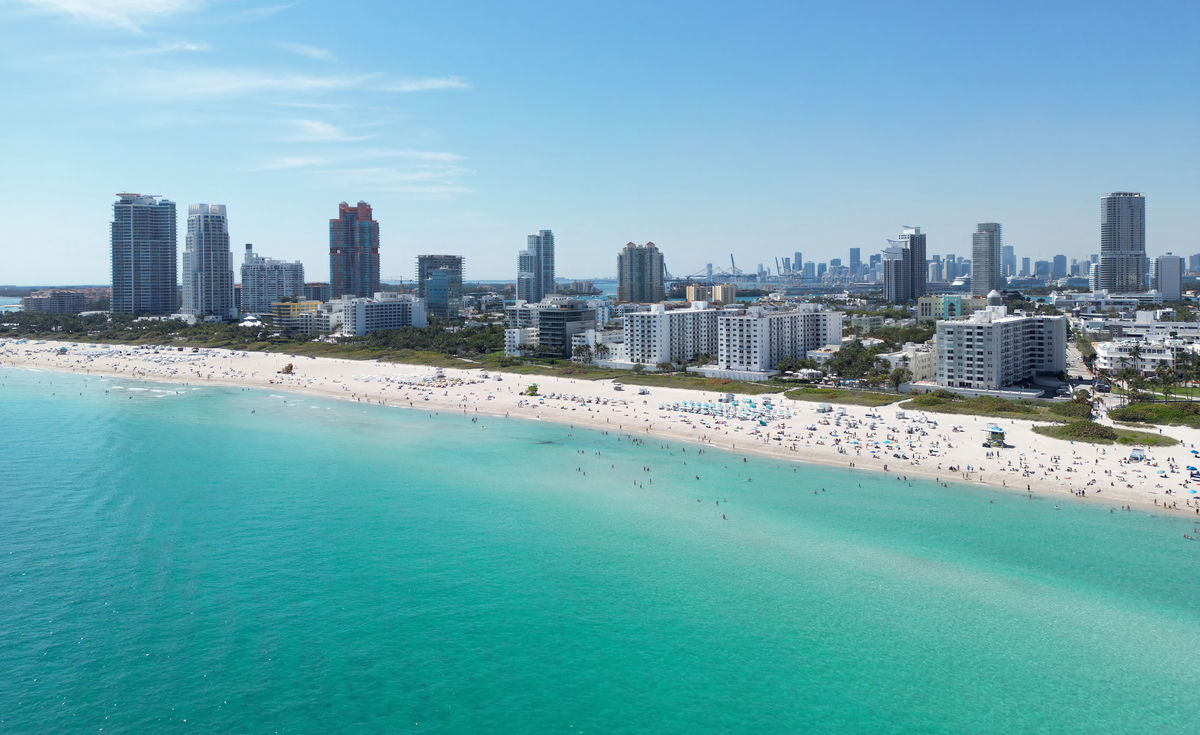 拉斯维加斯有海滩吗？没有！最近的海滩在加州