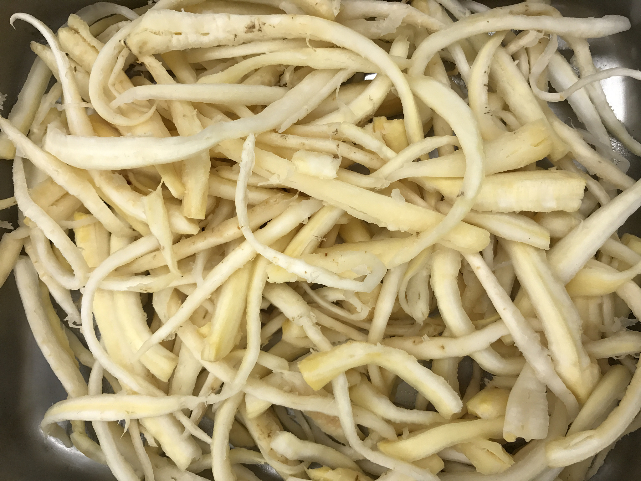 改写桔梗Platycodon grandiflorum始载于《神农本草经》味微辛、苦性平归肺经。现代植物化学研究桔梗发现100多种化合物具有抗咳嗽、抗氧化、抗肿瘤、抗糖尿病、抗炎活性、免疫调节和心血管保护和肝保护作用。有研究表明桔梗对炎症导致的多组织损伤具有治疗作用脓毒症 Sepsis 是一种严重感染导致机体免疫系统紊乱大量炎症反应发生发展最终导致器官功能障碍的感染性疾病。然而目前对于桔梗治疗脓毒