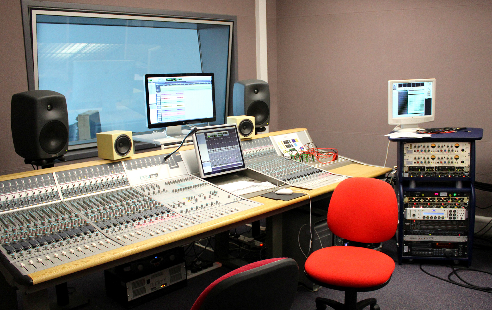 内顾声还原播放：专业设备与技术揭秘