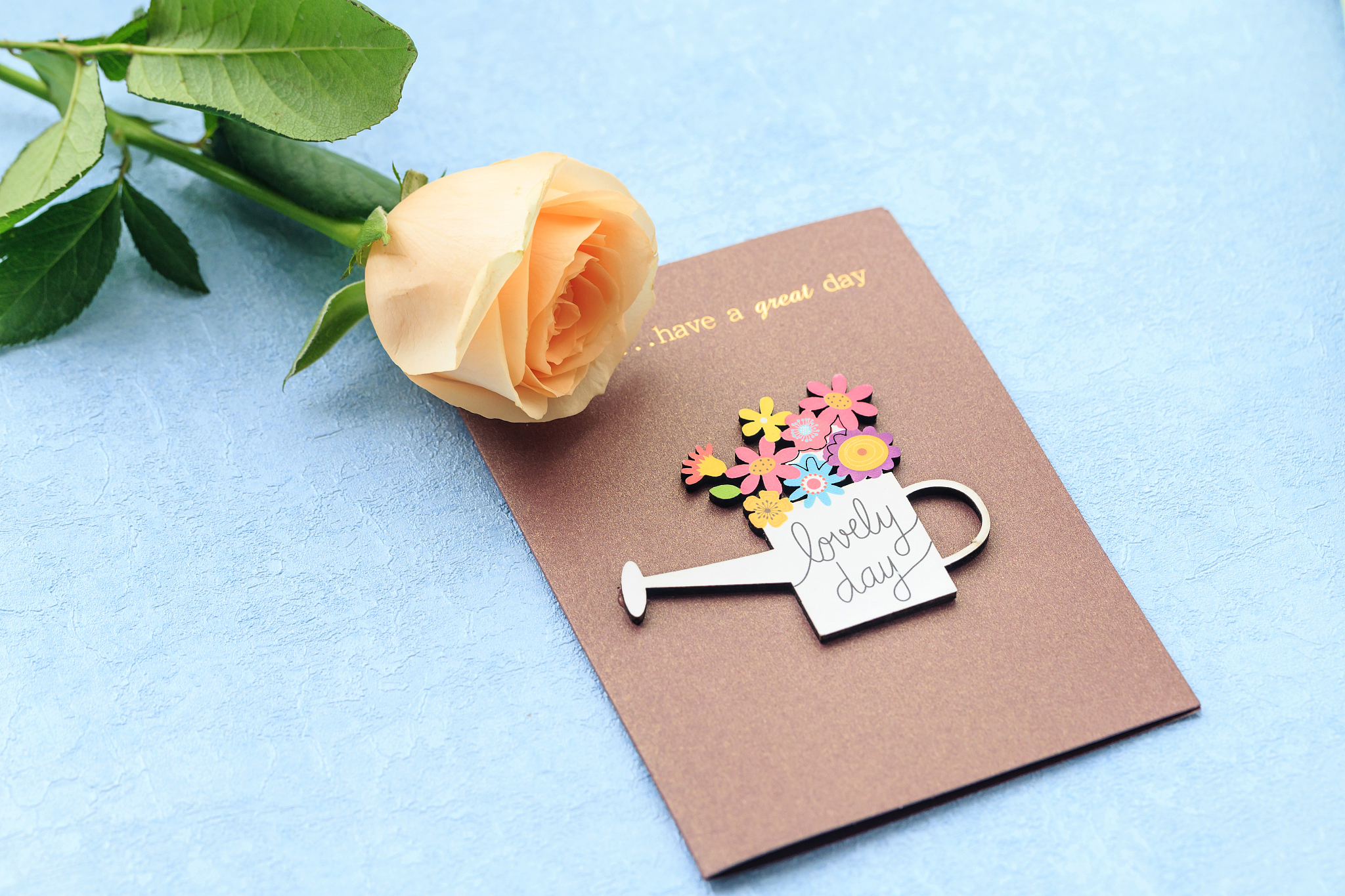 送女生花西子怎么写贺卡