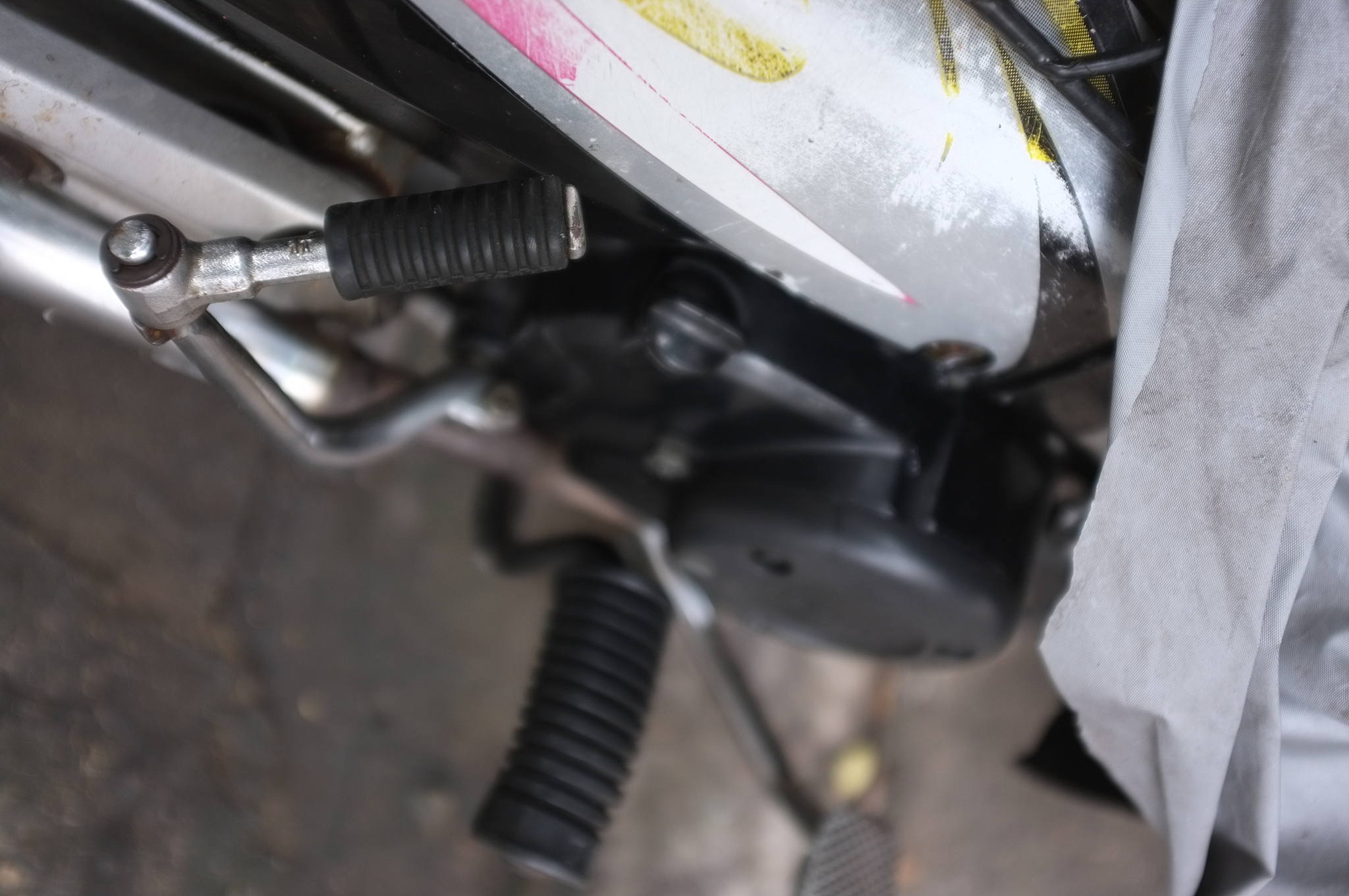 摩托车左前叉的设计意义